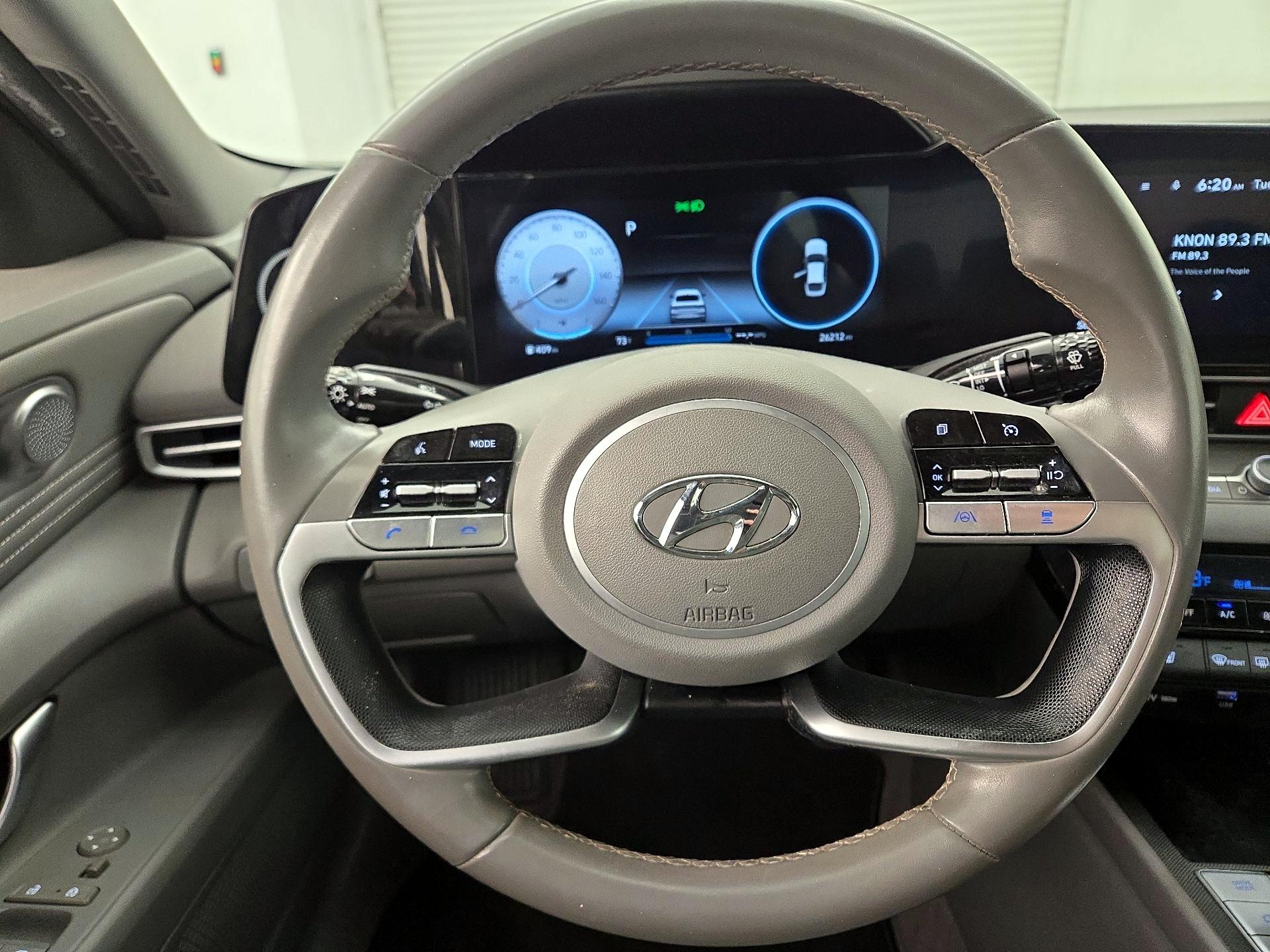 Thumbnail: 2023 Hyundai Elantra - 10