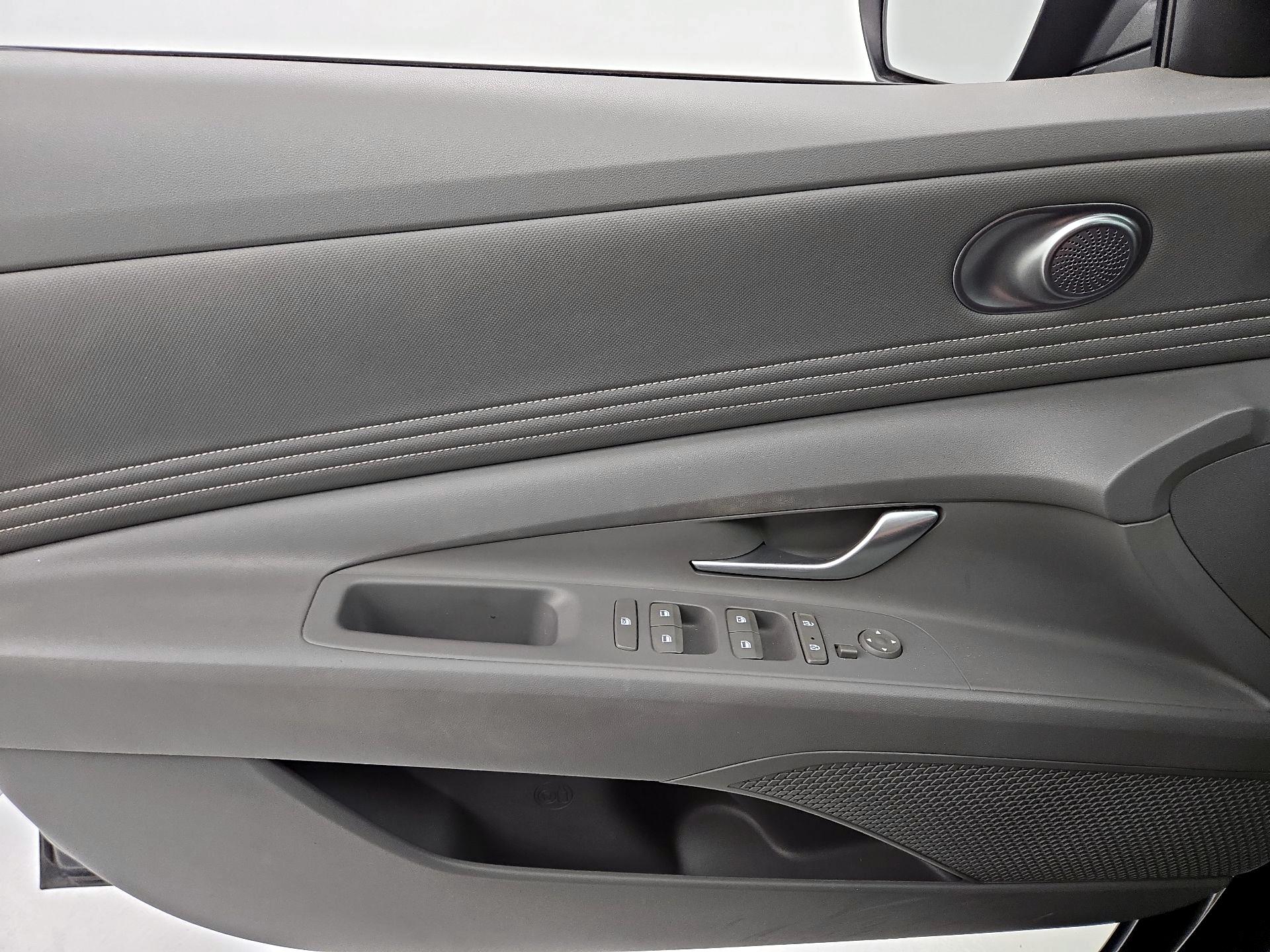 Thumbnail: 2023 Hyundai Elantra - 12