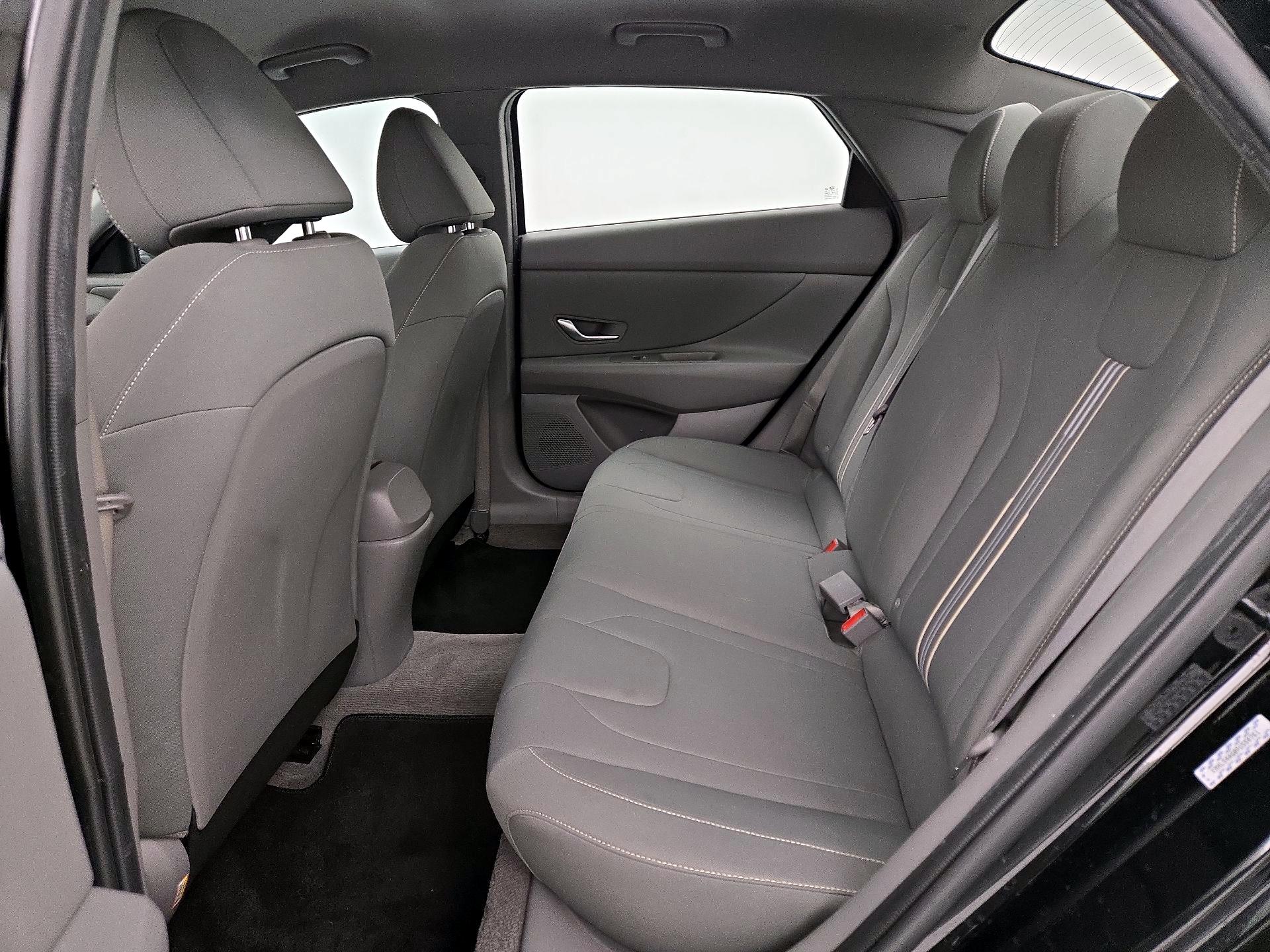 Thumbnail: 2023 Hyundai Elantra - 18