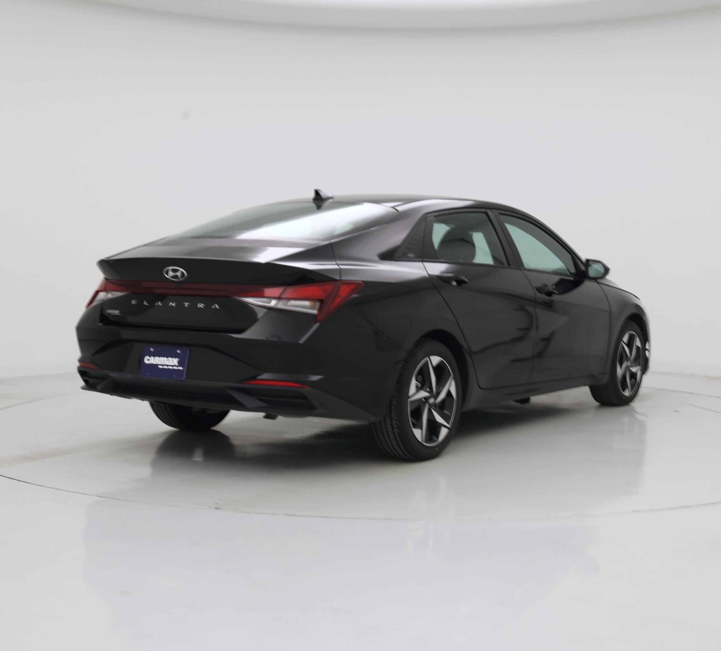 Thumbnail: 2023 Hyundai Elantra - 8