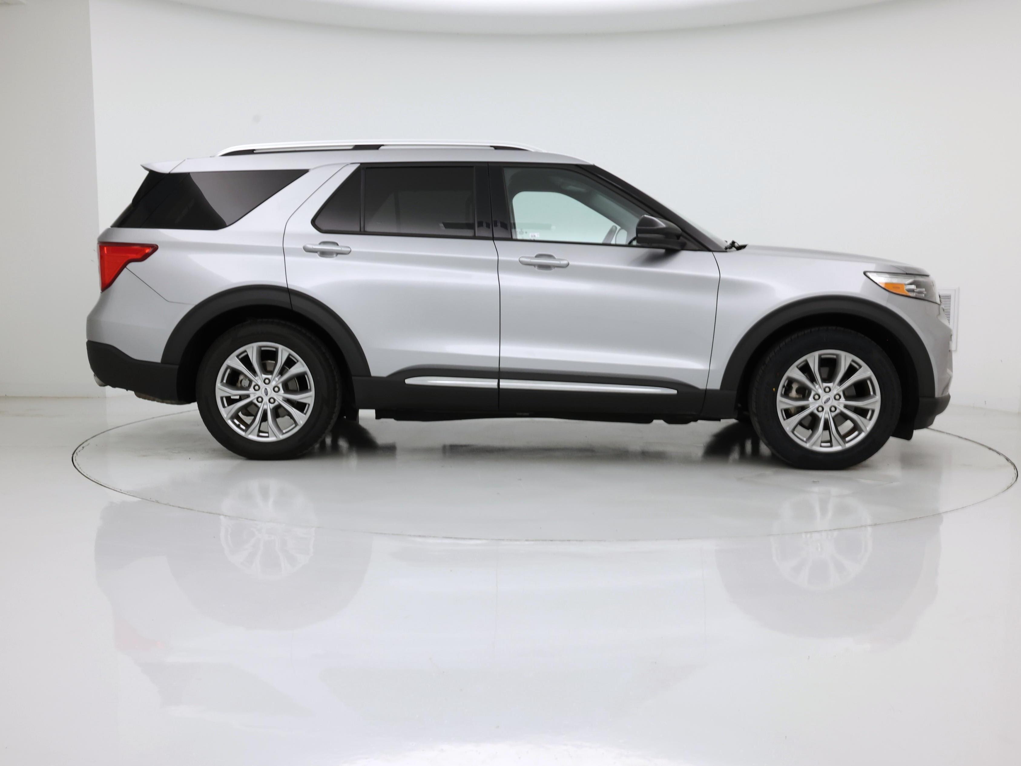 Thumbnail: 2021 Ford Explorer - 7