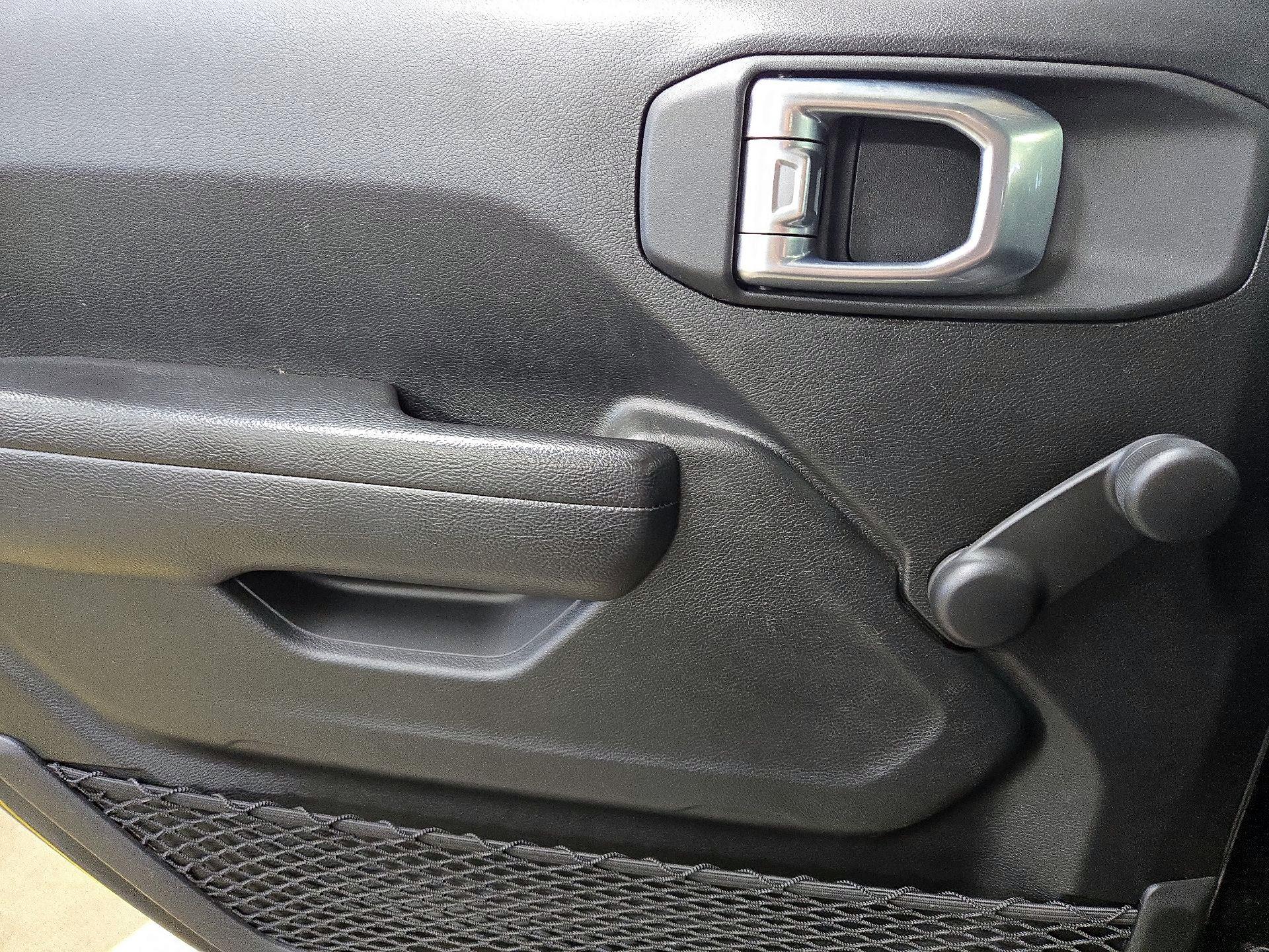 Thumbnail: 2022 Jeep Gladiator - 12