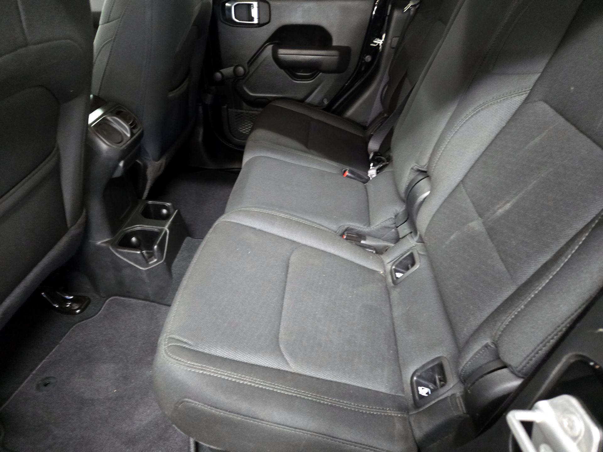 Thumbnail: 2022 Jeep Gladiator - 18