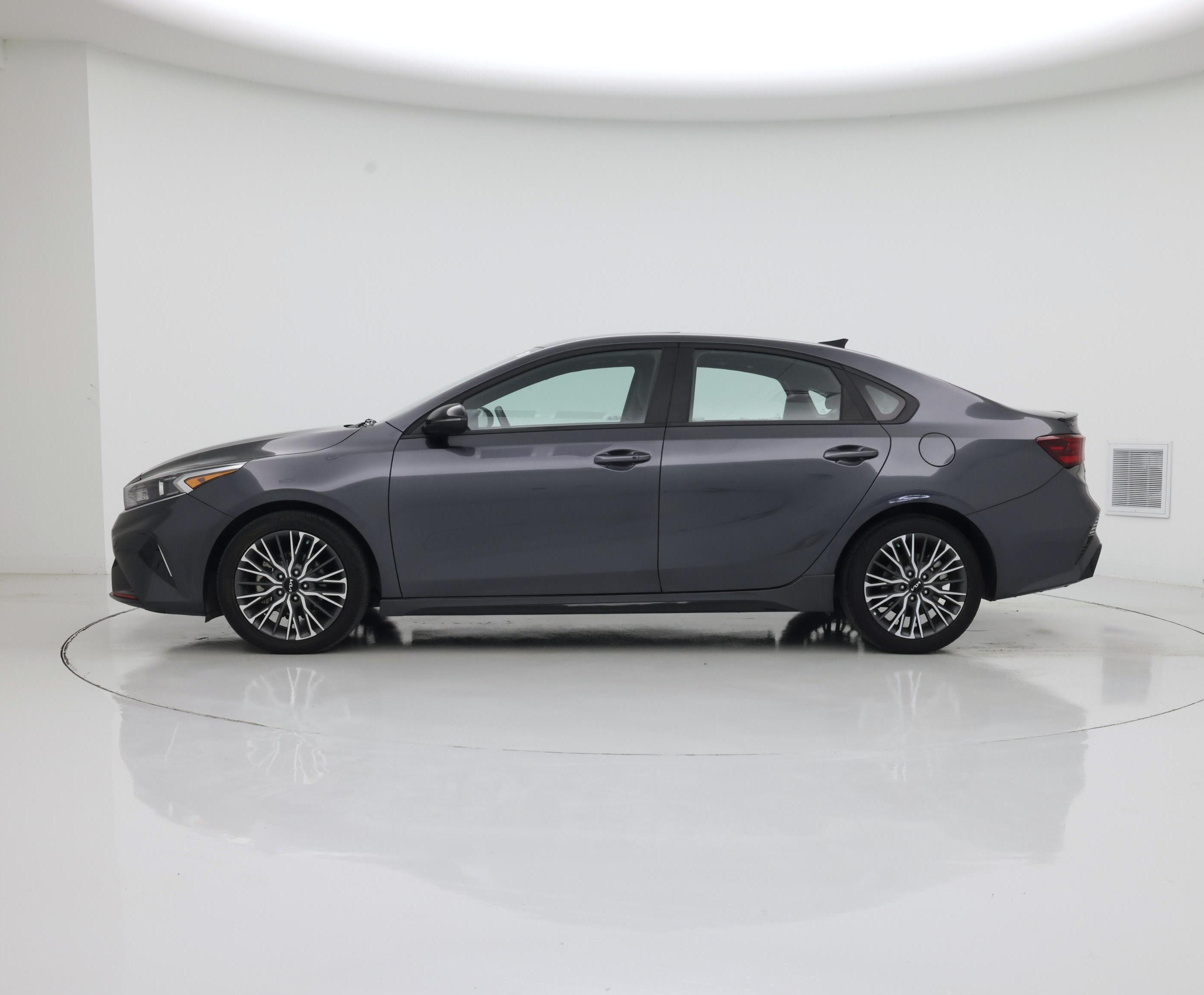 Thumbnail: 2024 Kia Forte - 3