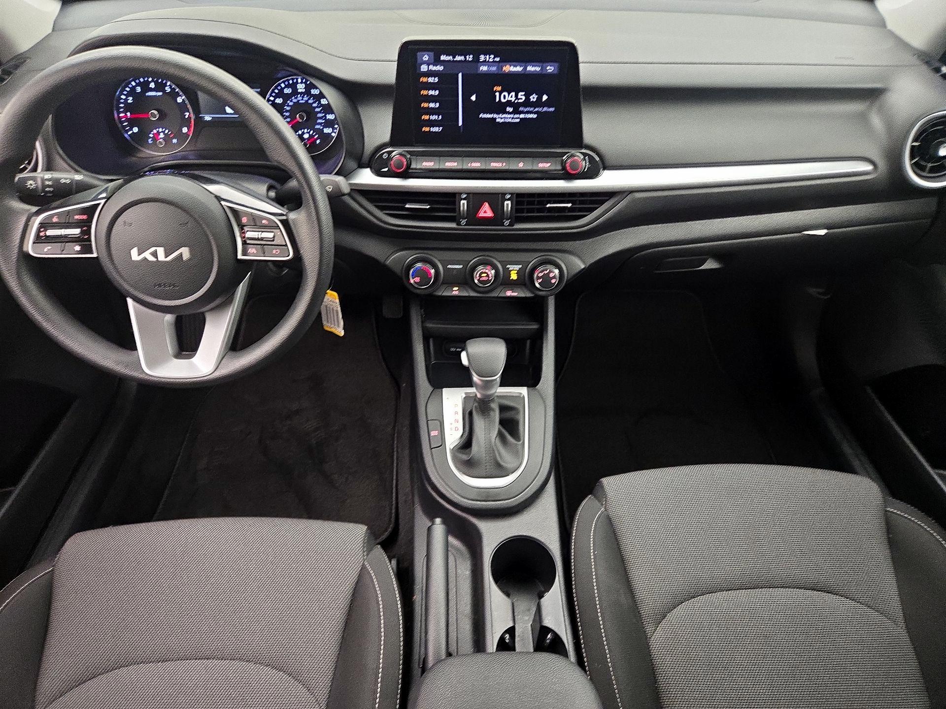 Thumbnail: 2024 Kia Forte - 9