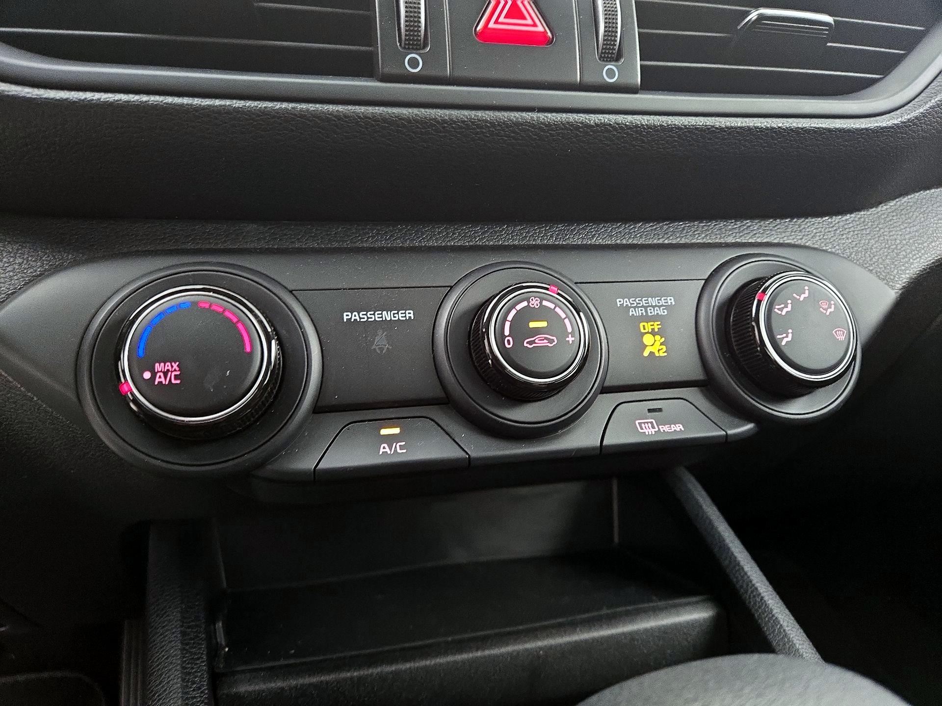 Thumbnail: 2024 Kia Forte - 16