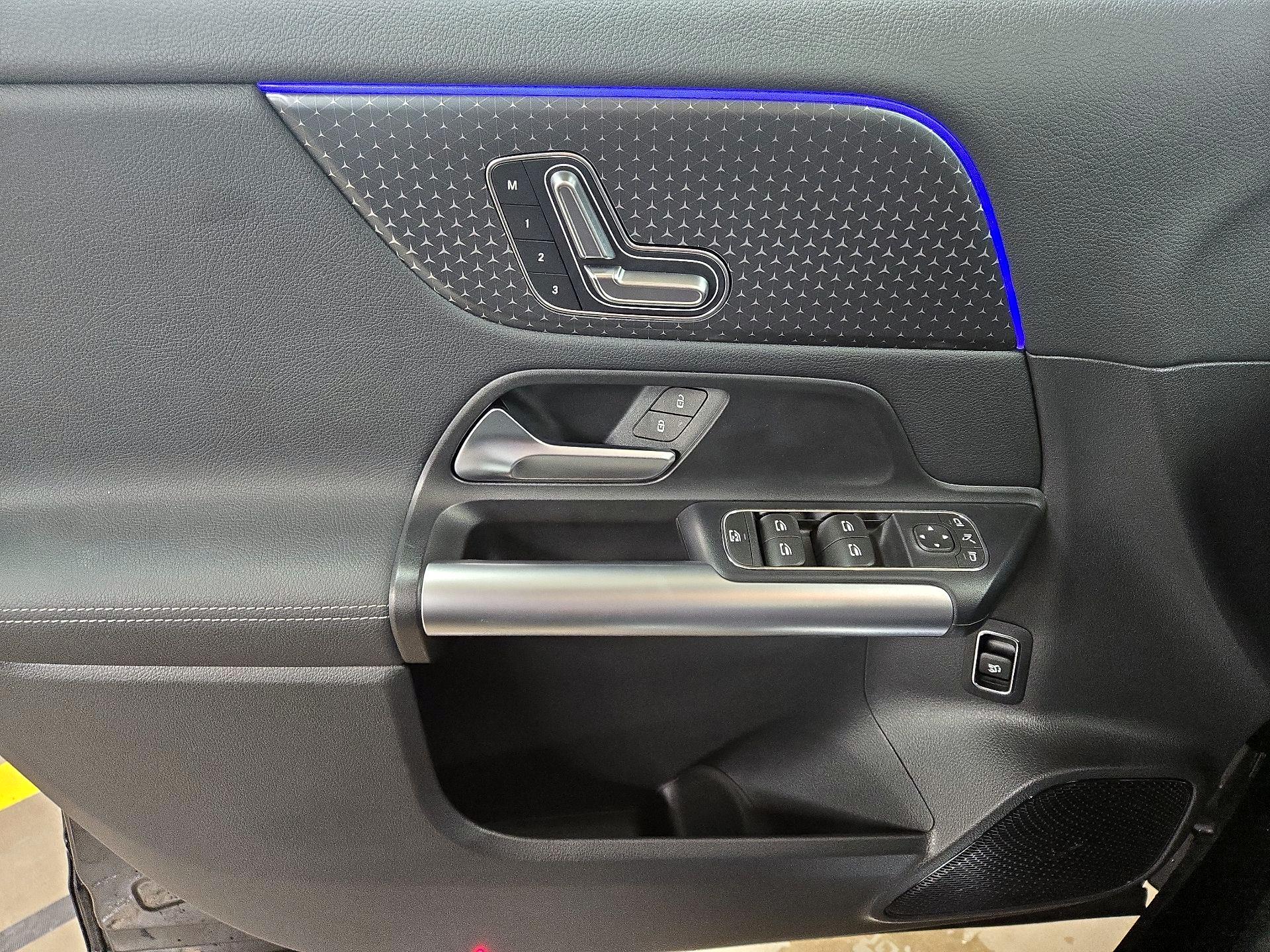 Thumbnail: 2025 Mercedes-Benz GLA - 12