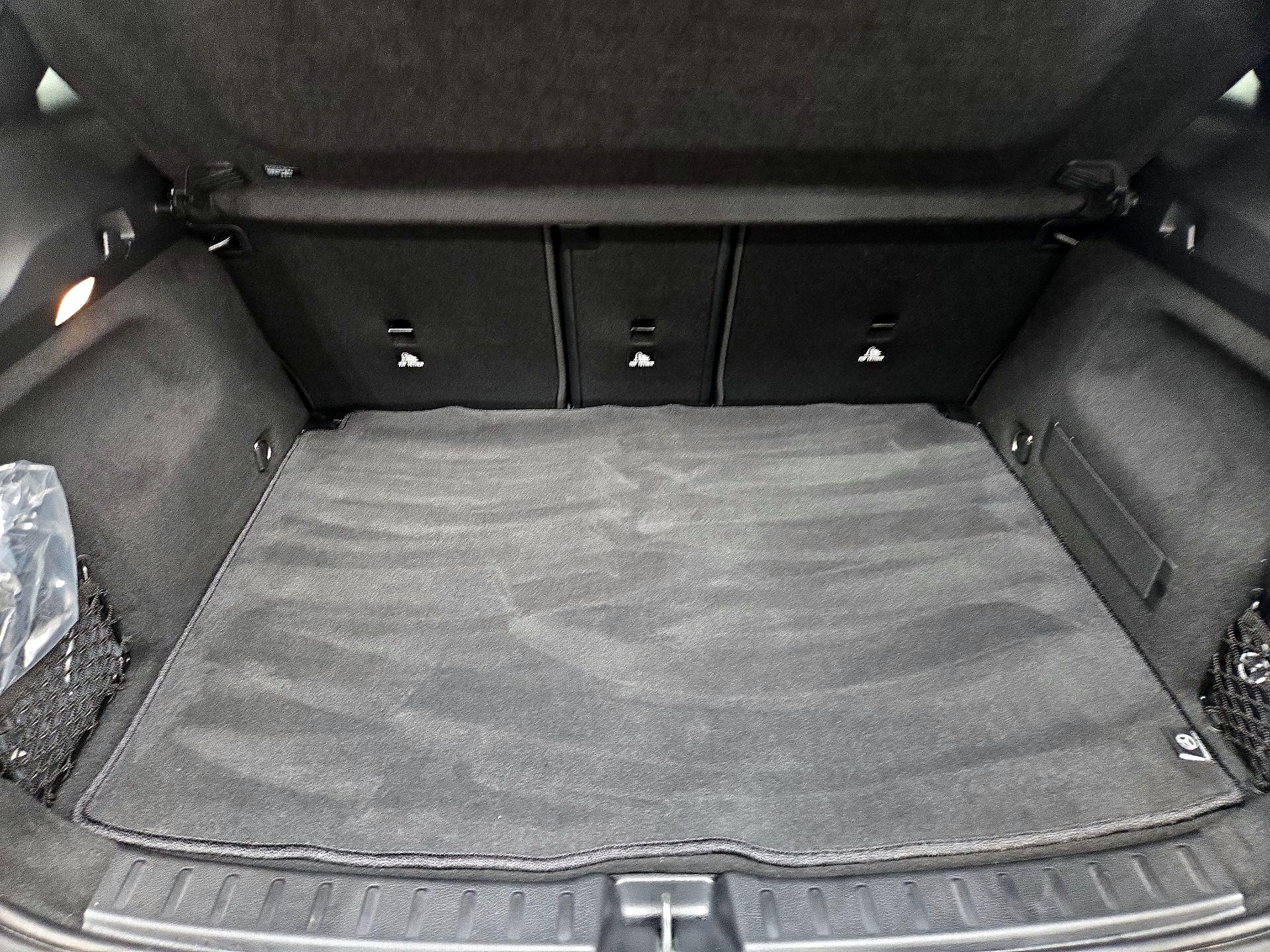 Thumbnail: 2025 Mercedes-Benz GLA - 18