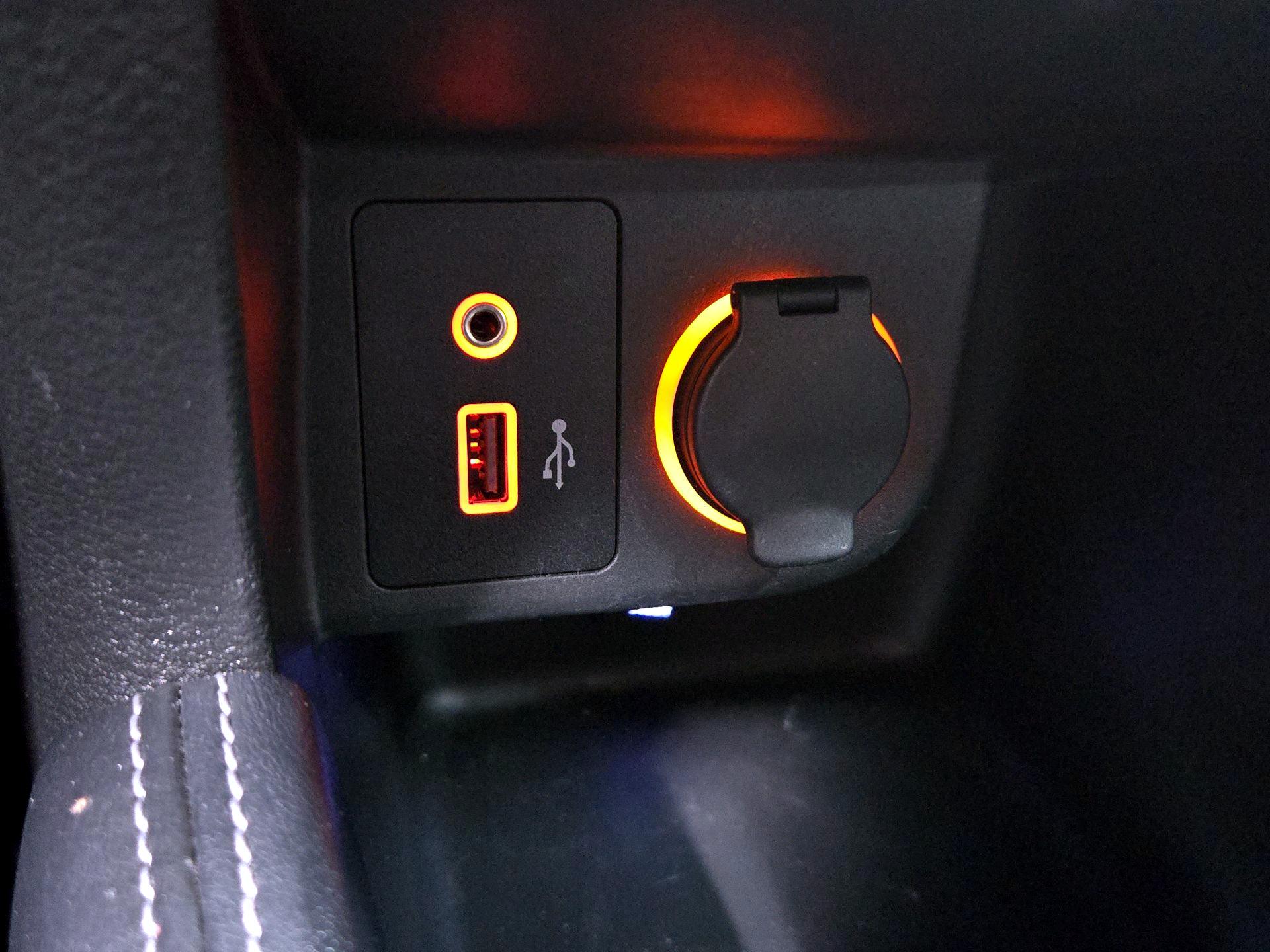 Thumbnail: 2020 Nissan Kicks - 17