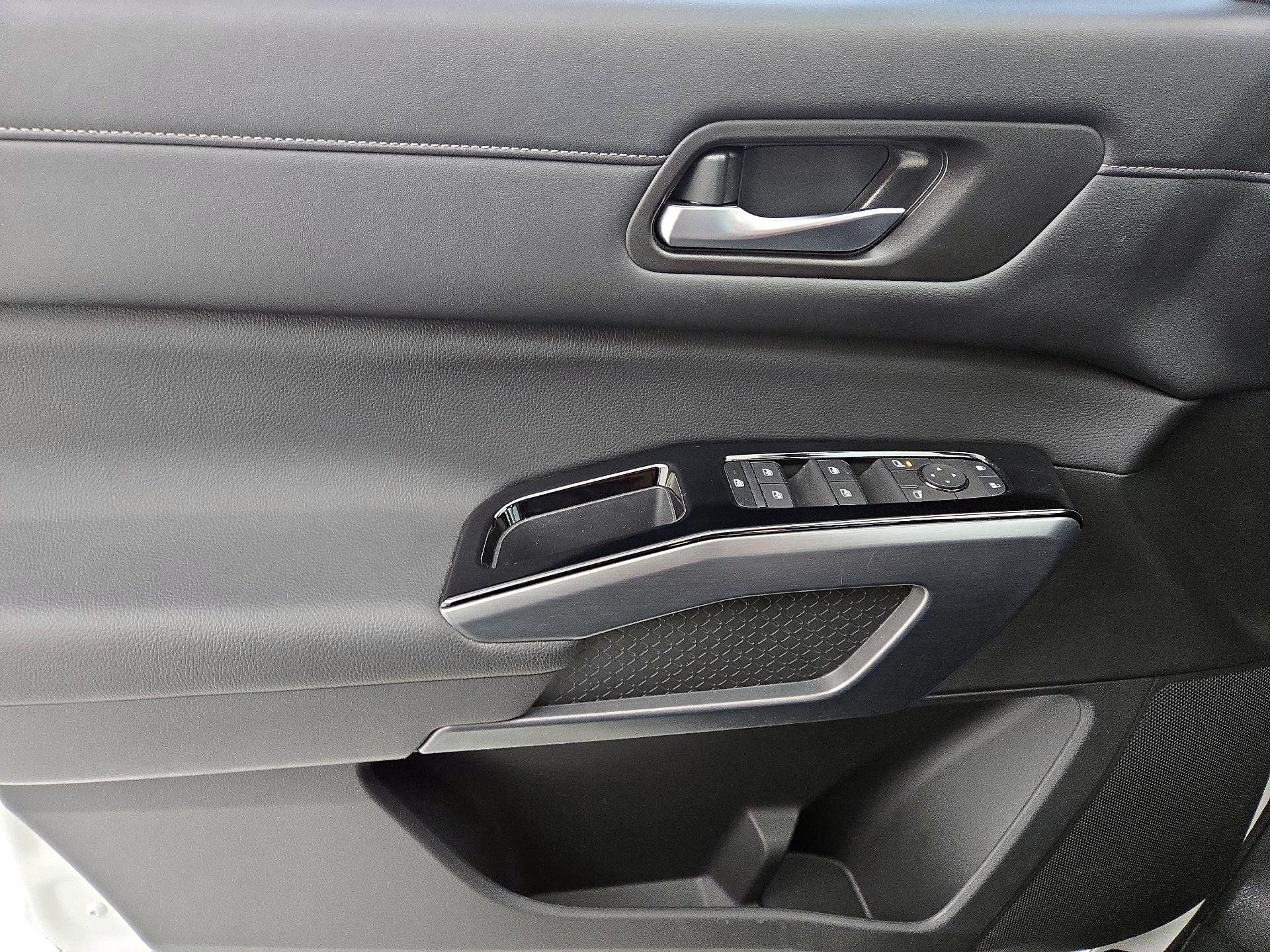 Thumbnail: 2024 Nissan Pathfinder - 12