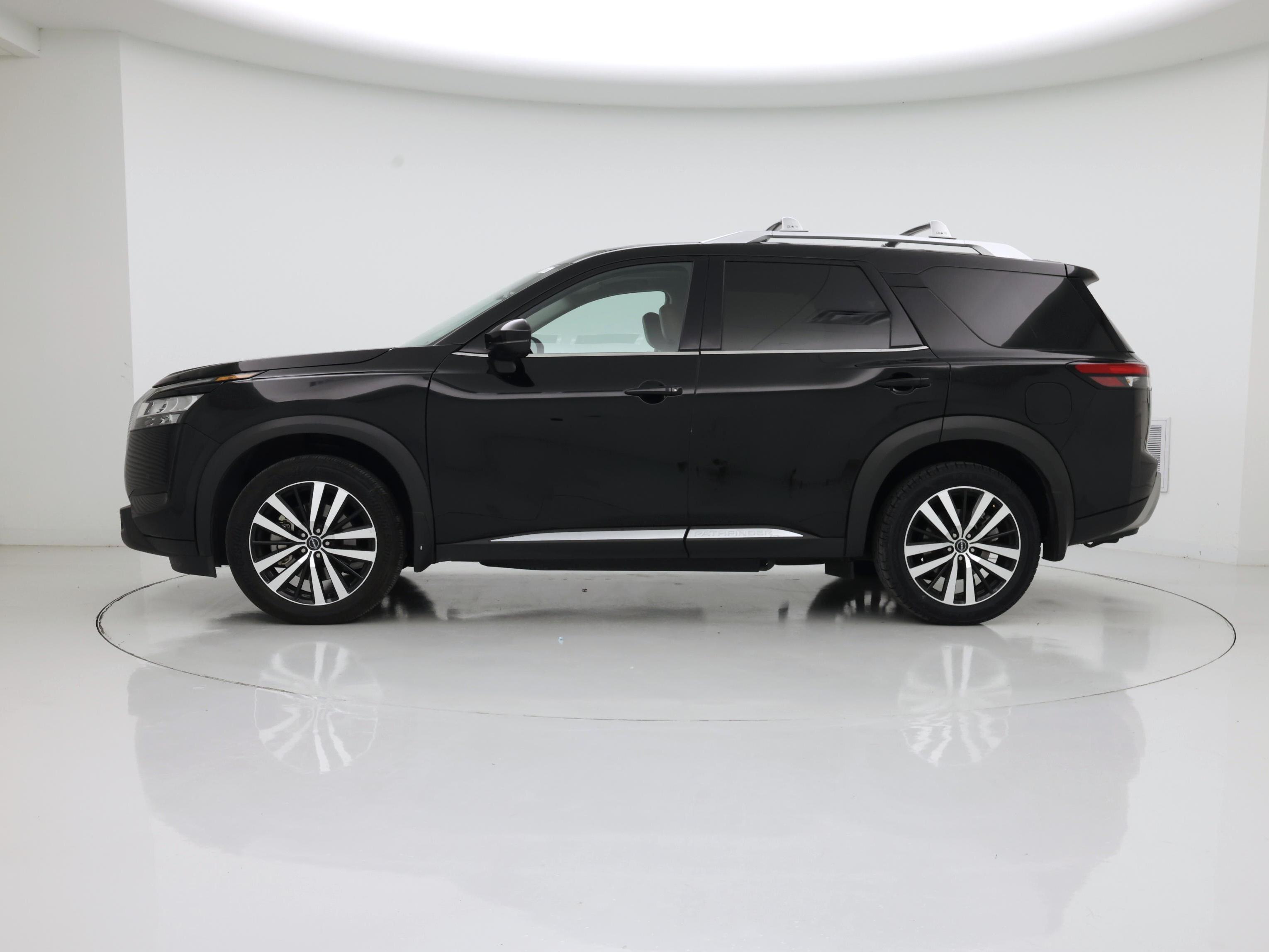 Thumbnail: 2024 Nissan Pathfinder - 3