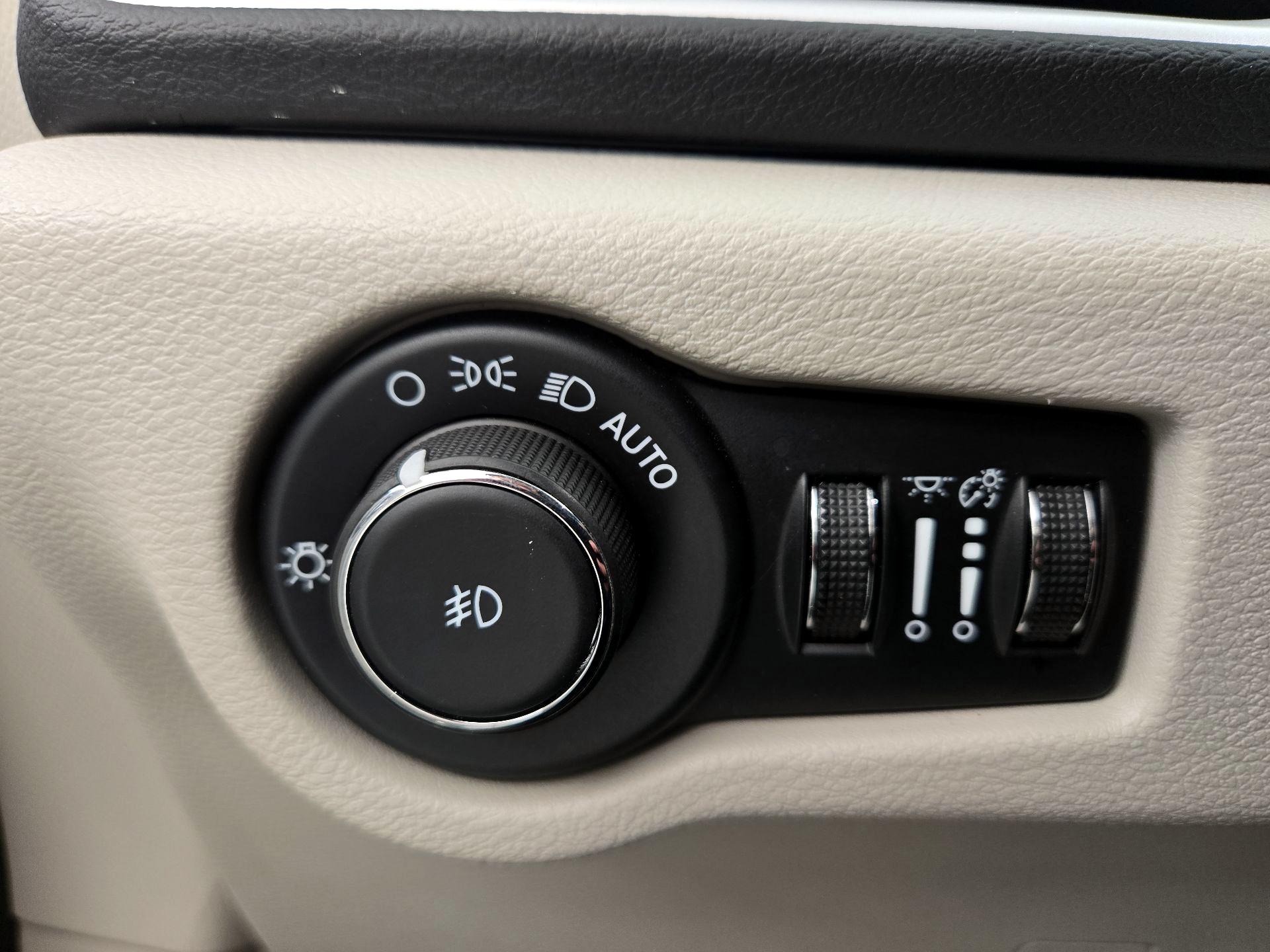 Thumbnail: 2024 Chrysler Pacifica - 13