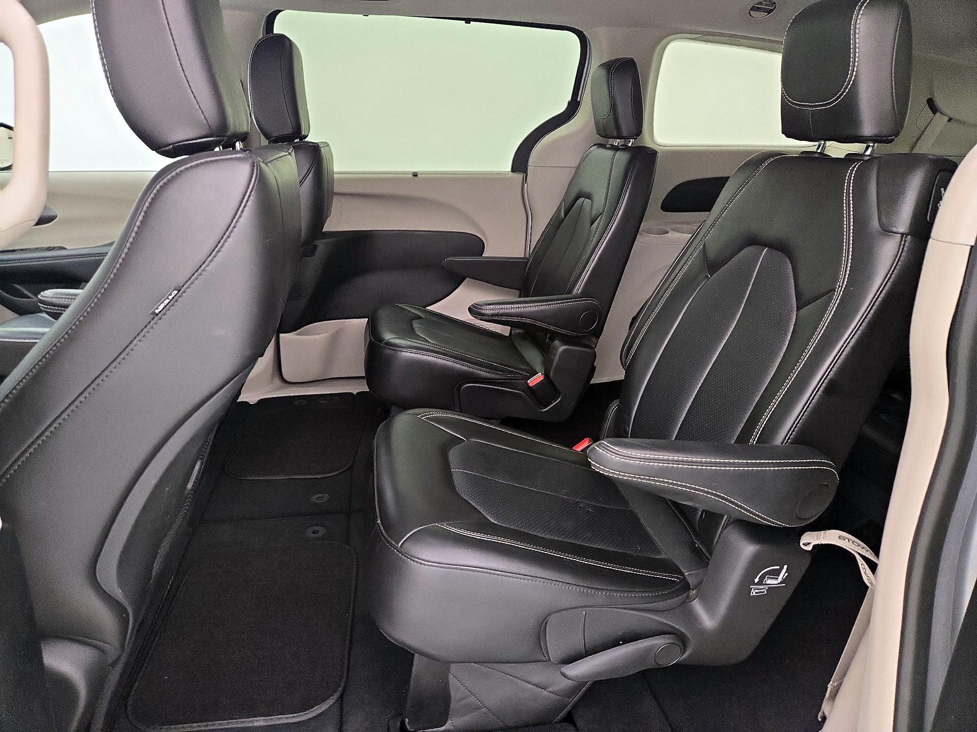 Thumbnail: 2024 Chrysler Pacifica - 19