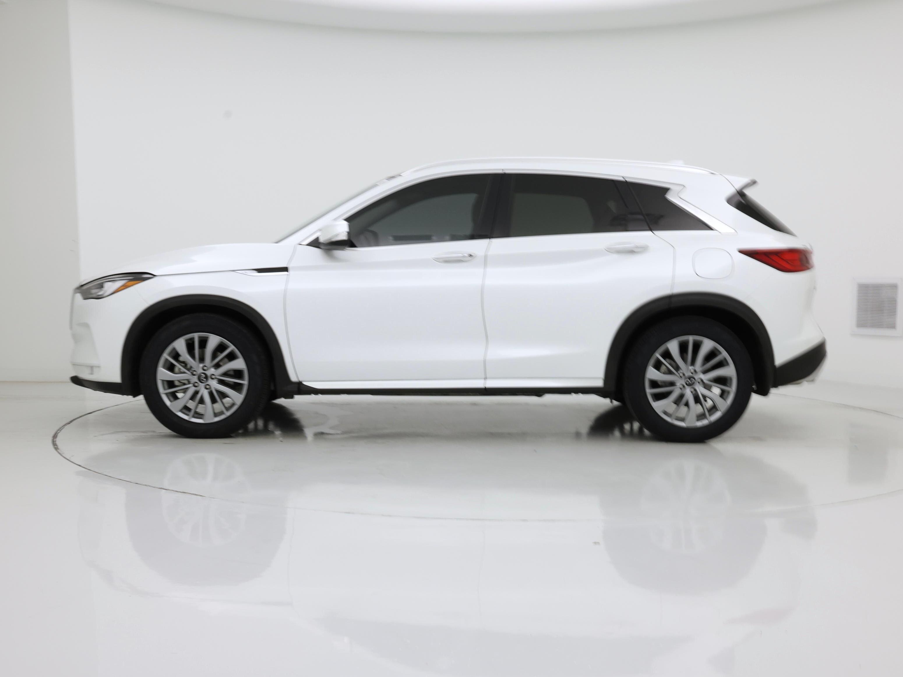 Thumbnail: 2023 INFINITI QX50 - 3