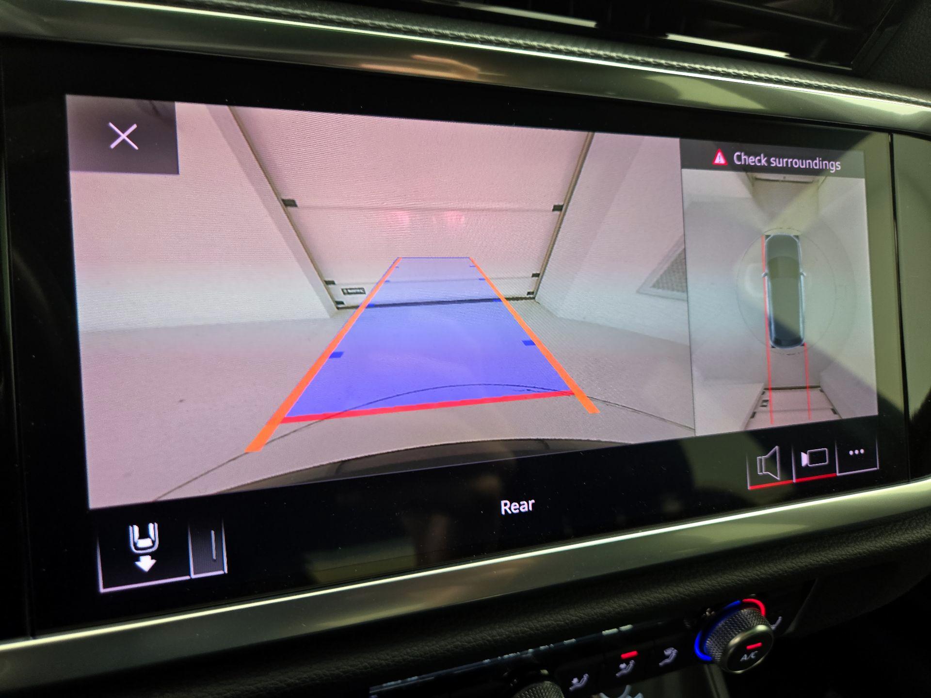 Thumbnail: 2021 Audi Q3 - 14