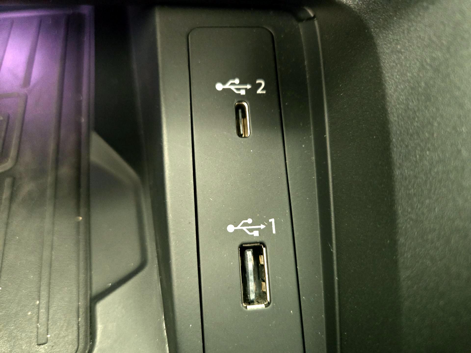 Thumbnail: 2021 Audi Q3 - 18