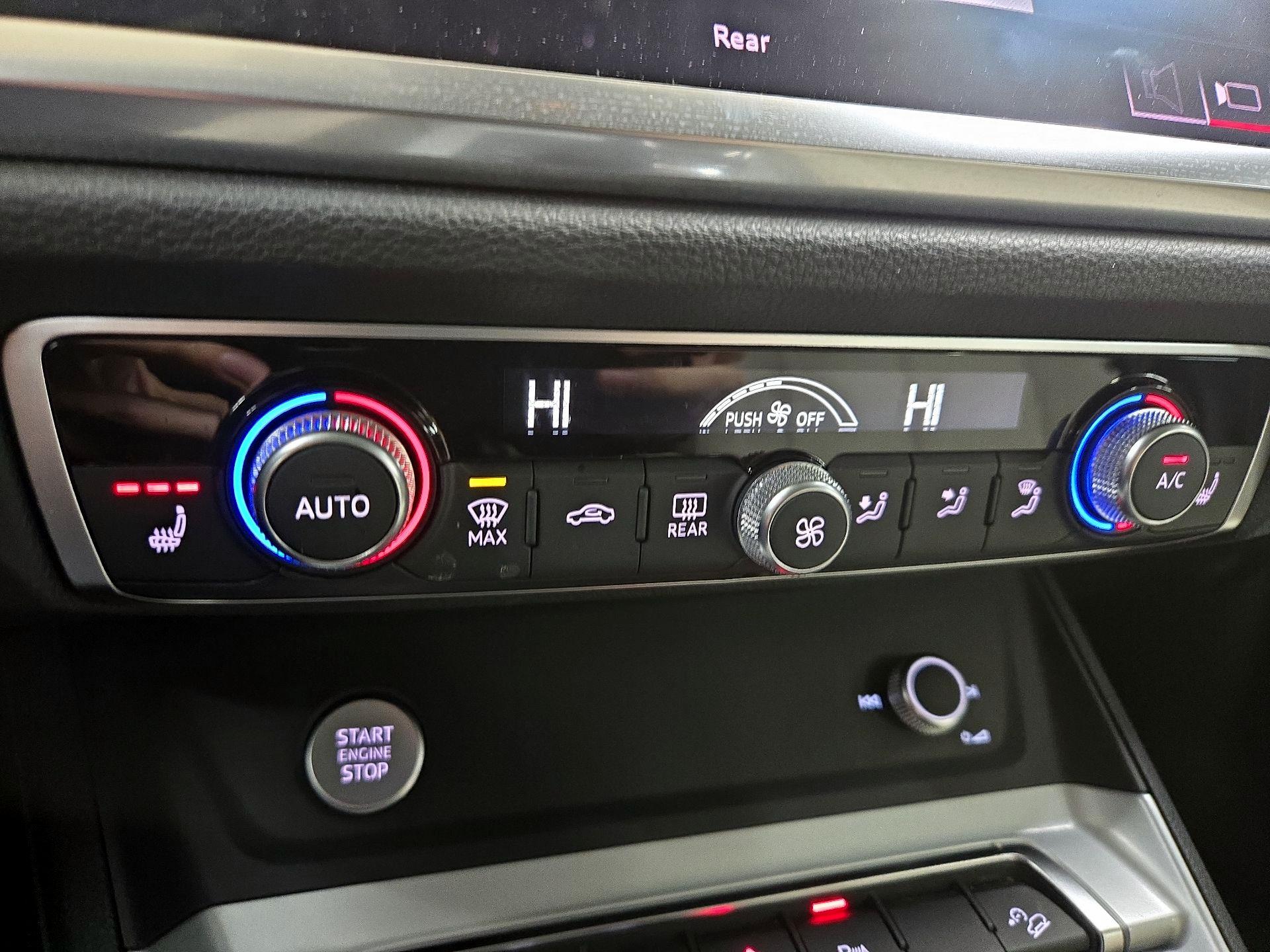 Thumbnail: 2020 Audi Q3 - 16