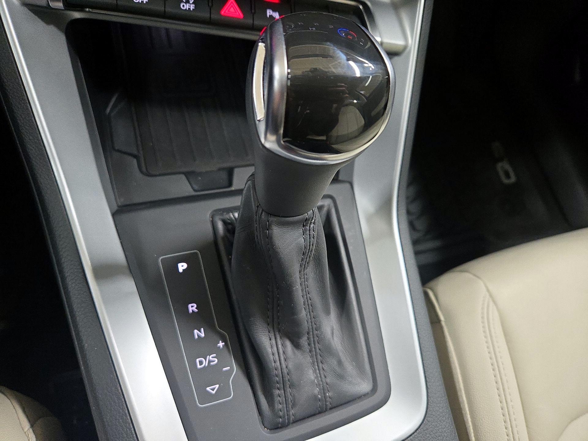 Thumbnail: 2020 Audi Q3 - 17