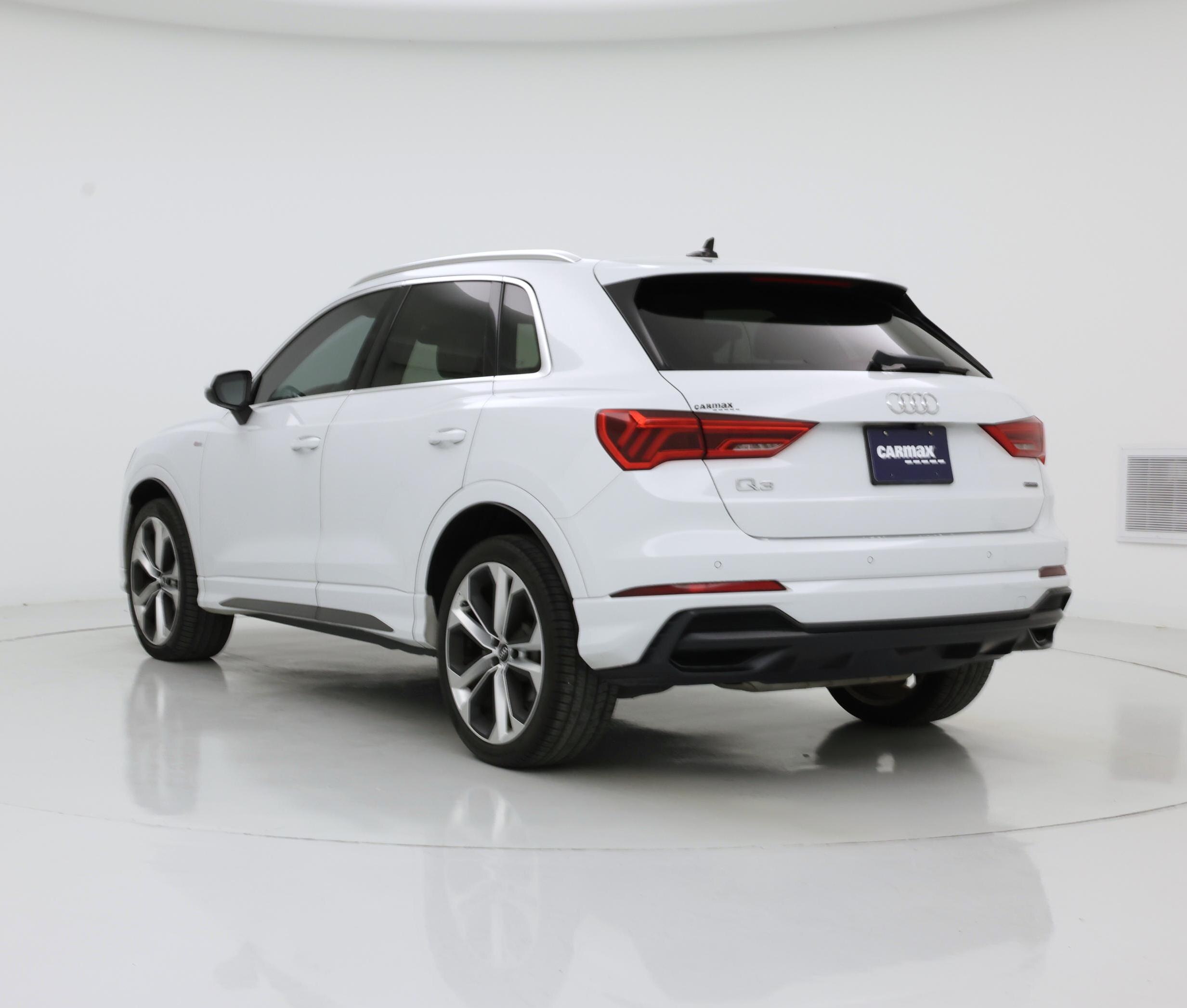 Thumbnail: 2020 Audi Q3 - 2