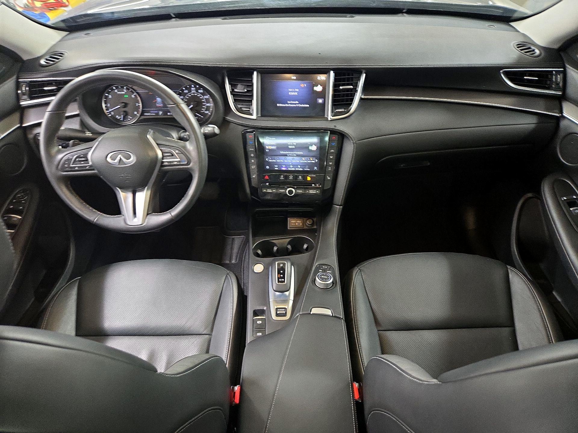 Thumbnail: 2023 INFINITI QX50 - 9