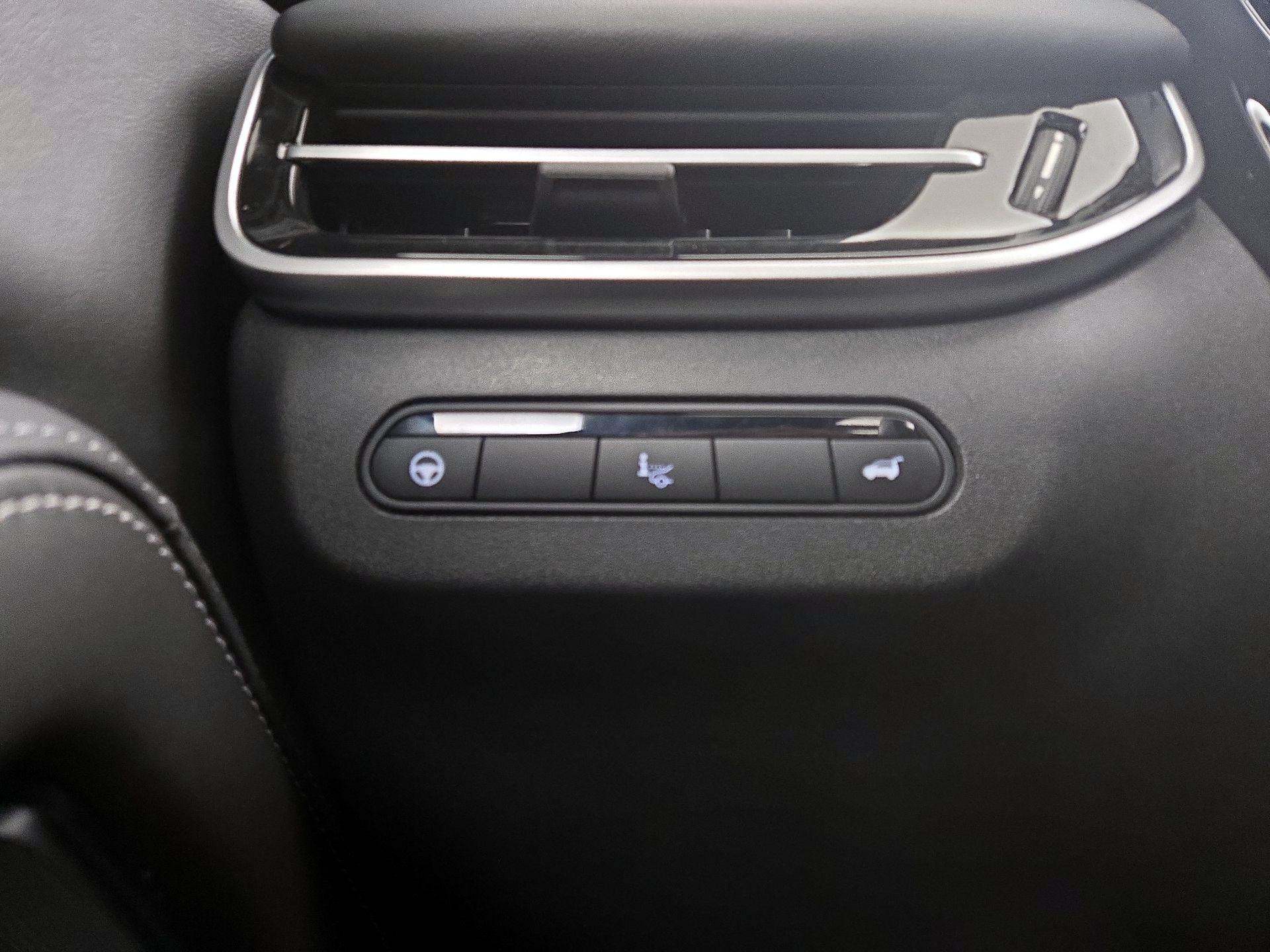 Thumbnail: 2022 INFINITI QX60 - 13