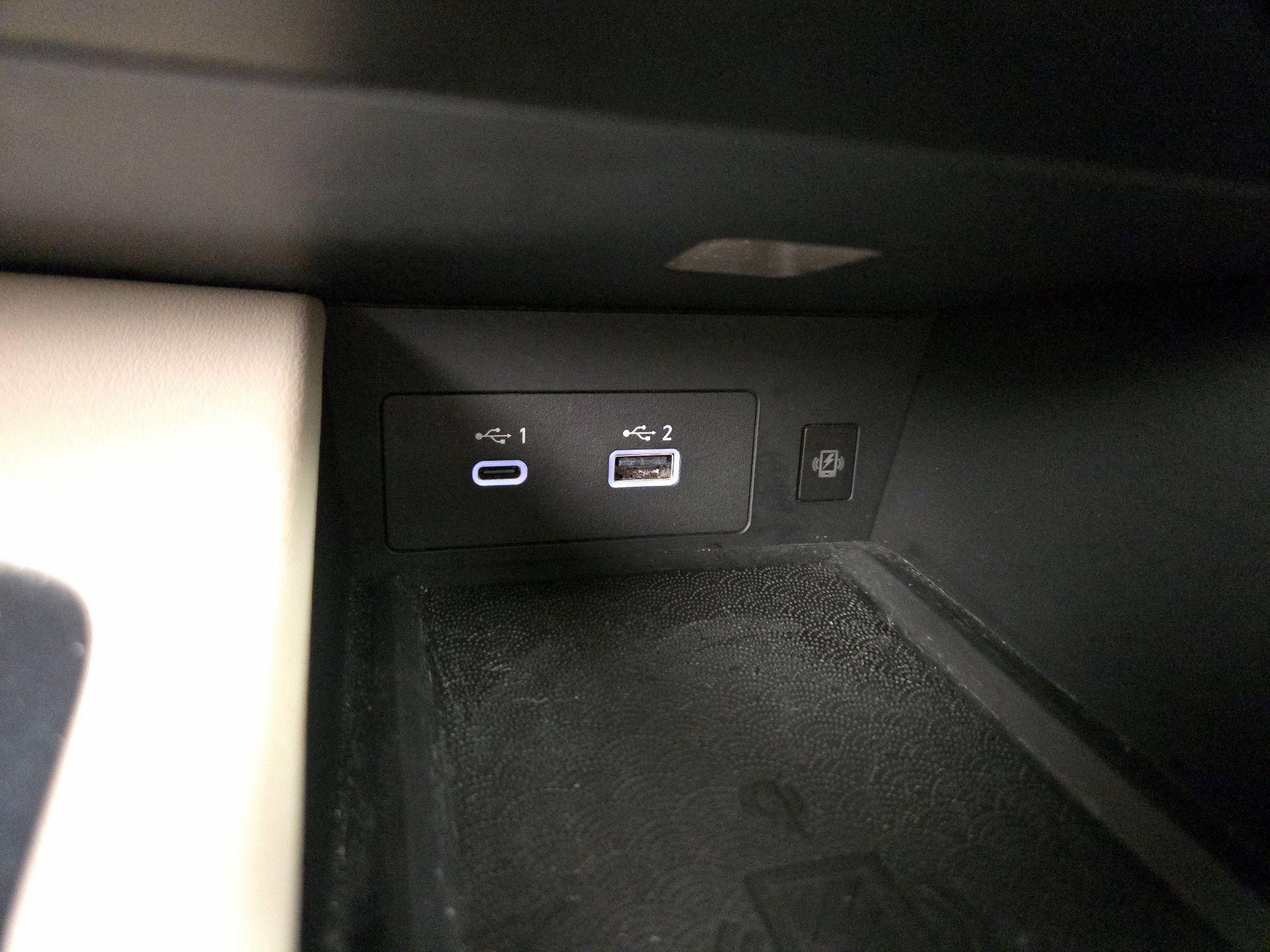 Thumbnail: 2023 INFINITI QX60 - 18