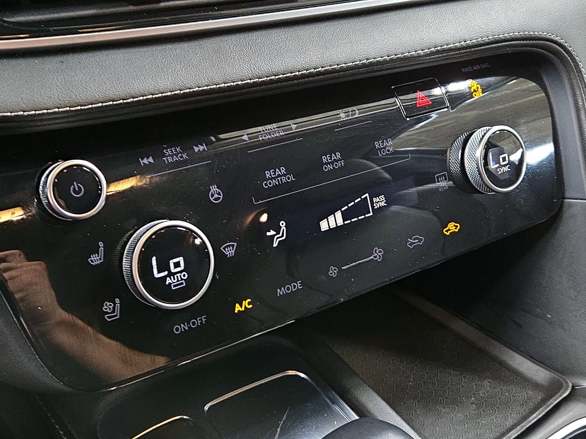 Thumbnail: 2023 INFINITI QX60 - 16