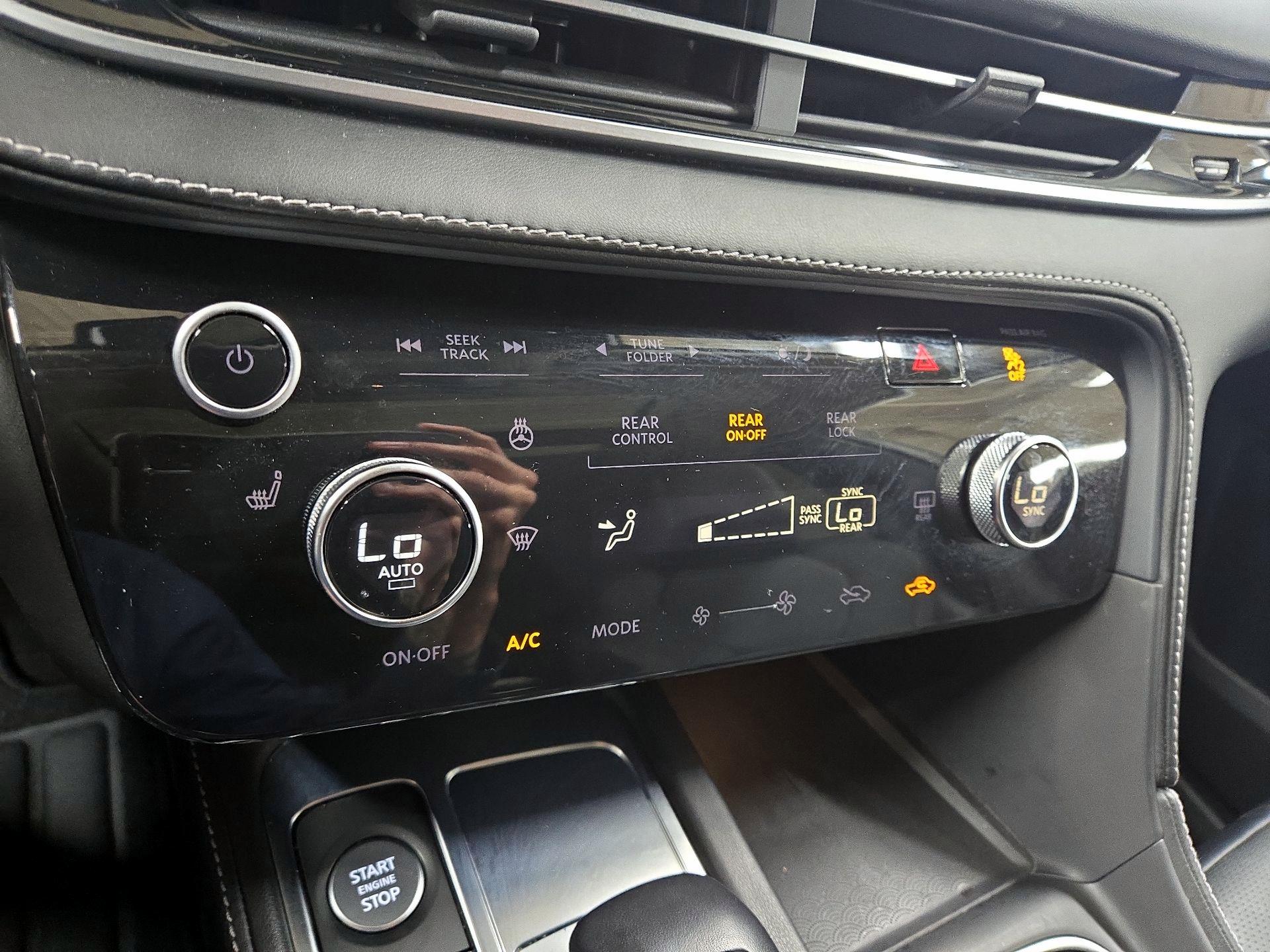 Thumbnail: 2023 INFINITI QX60 - 15