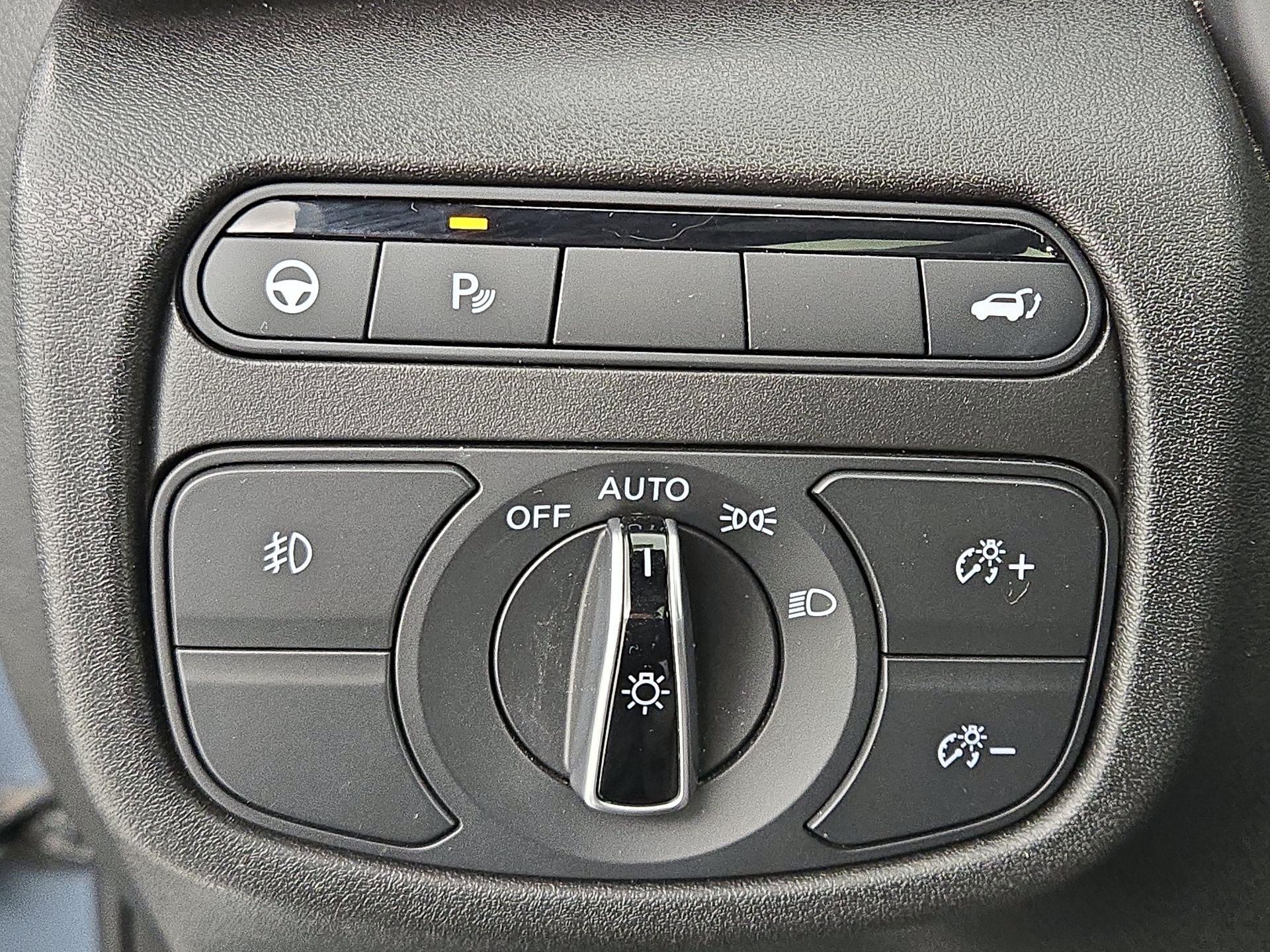 Thumbnail: 2023 INFINITI QX50 - 11