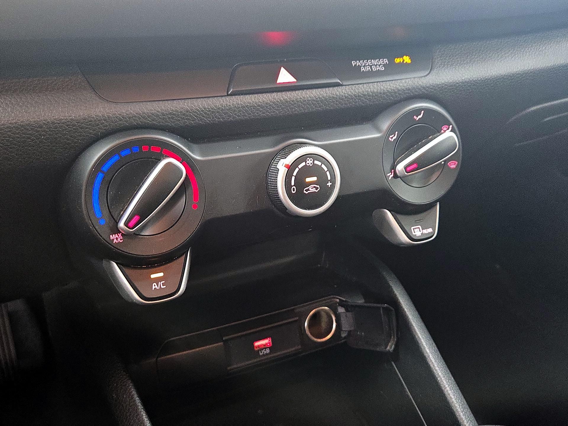 Thumbnail: 2023 Kia Rio - 16