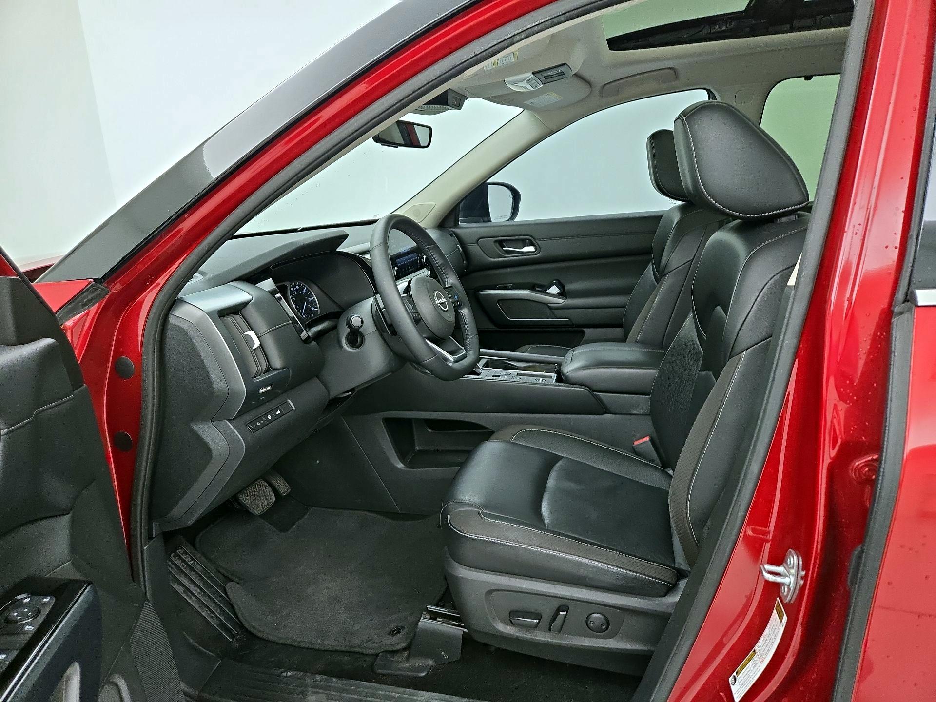 Thumbnail: 2023 Nissan Pathfinder - 11