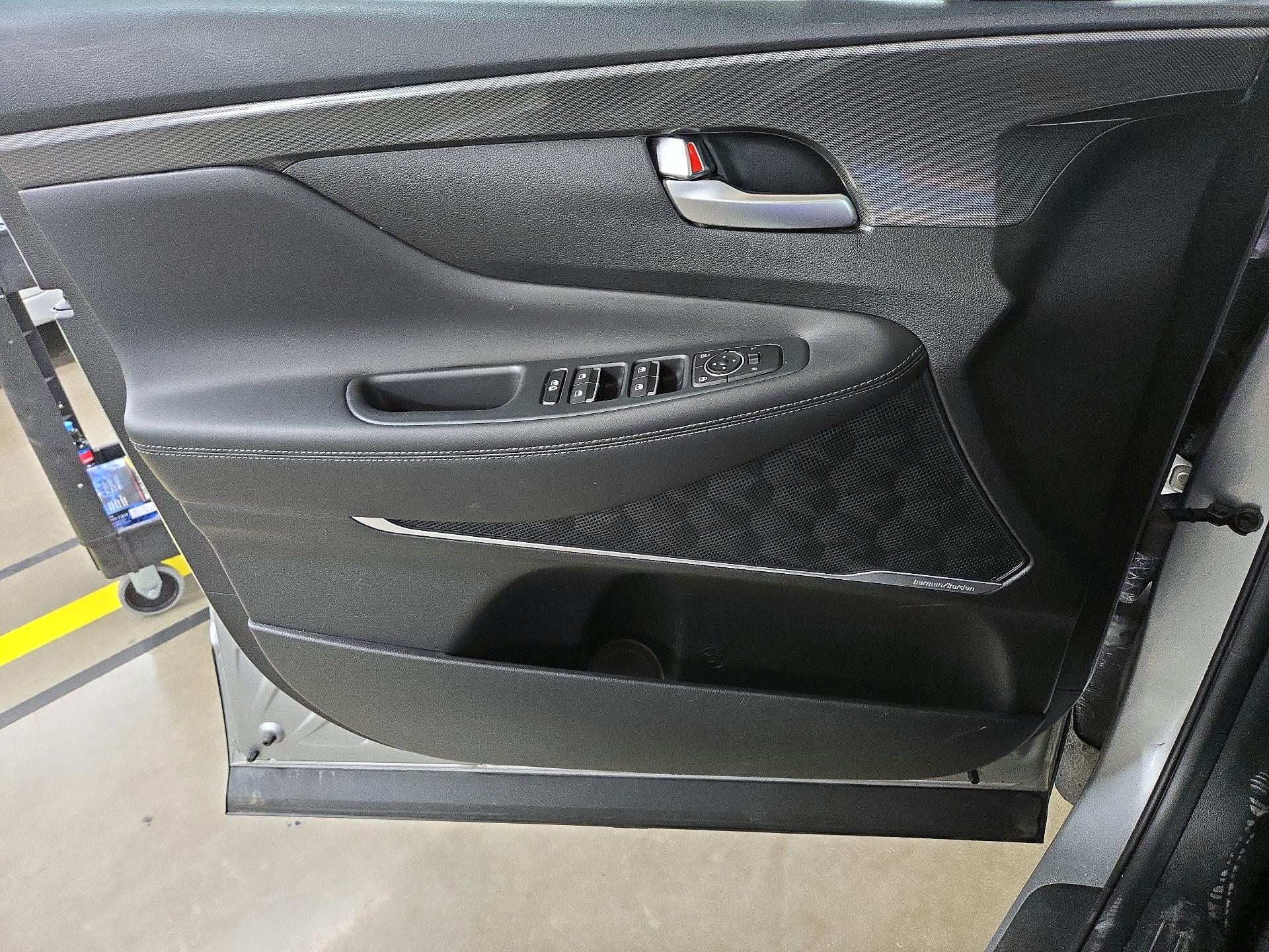 Thumbnail: 2022 Hyundai Santa Fe - 12