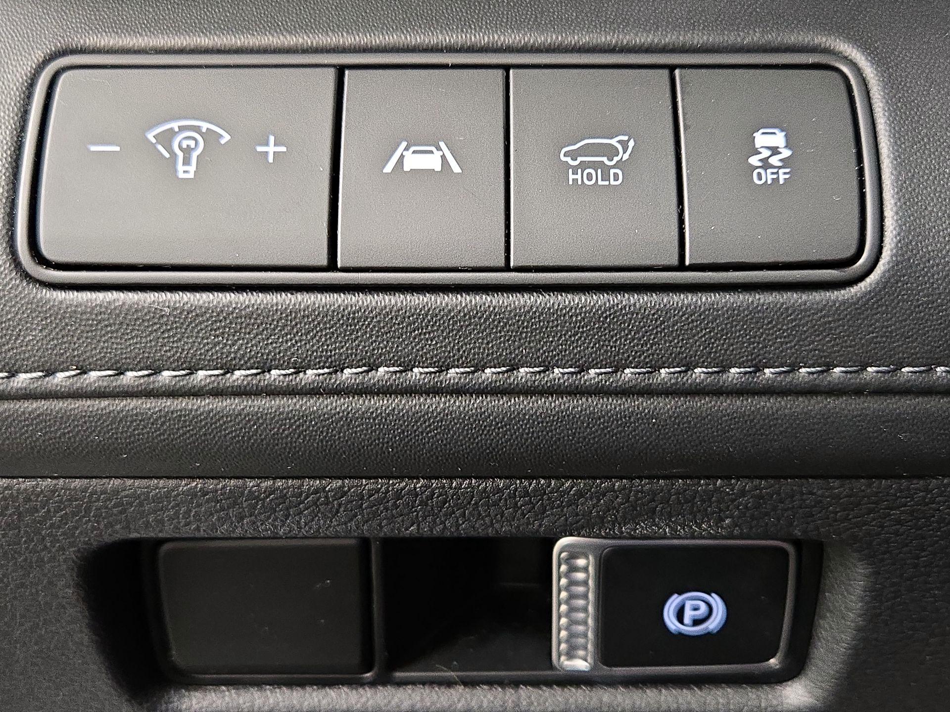 Thumbnail: 2022 Hyundai Santa Fe - 13