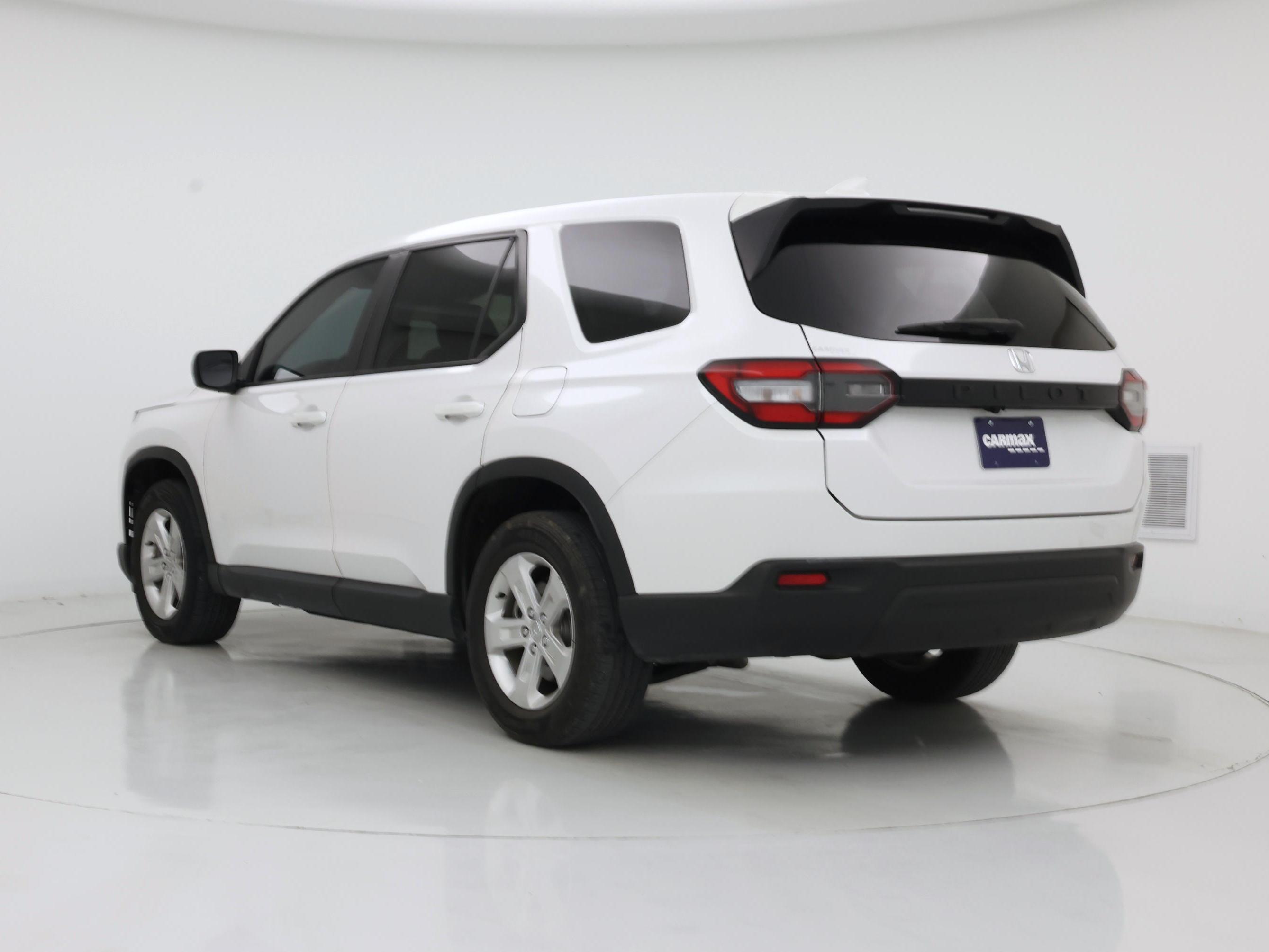 Thumbnail: 2023 Honda Pilot - 2