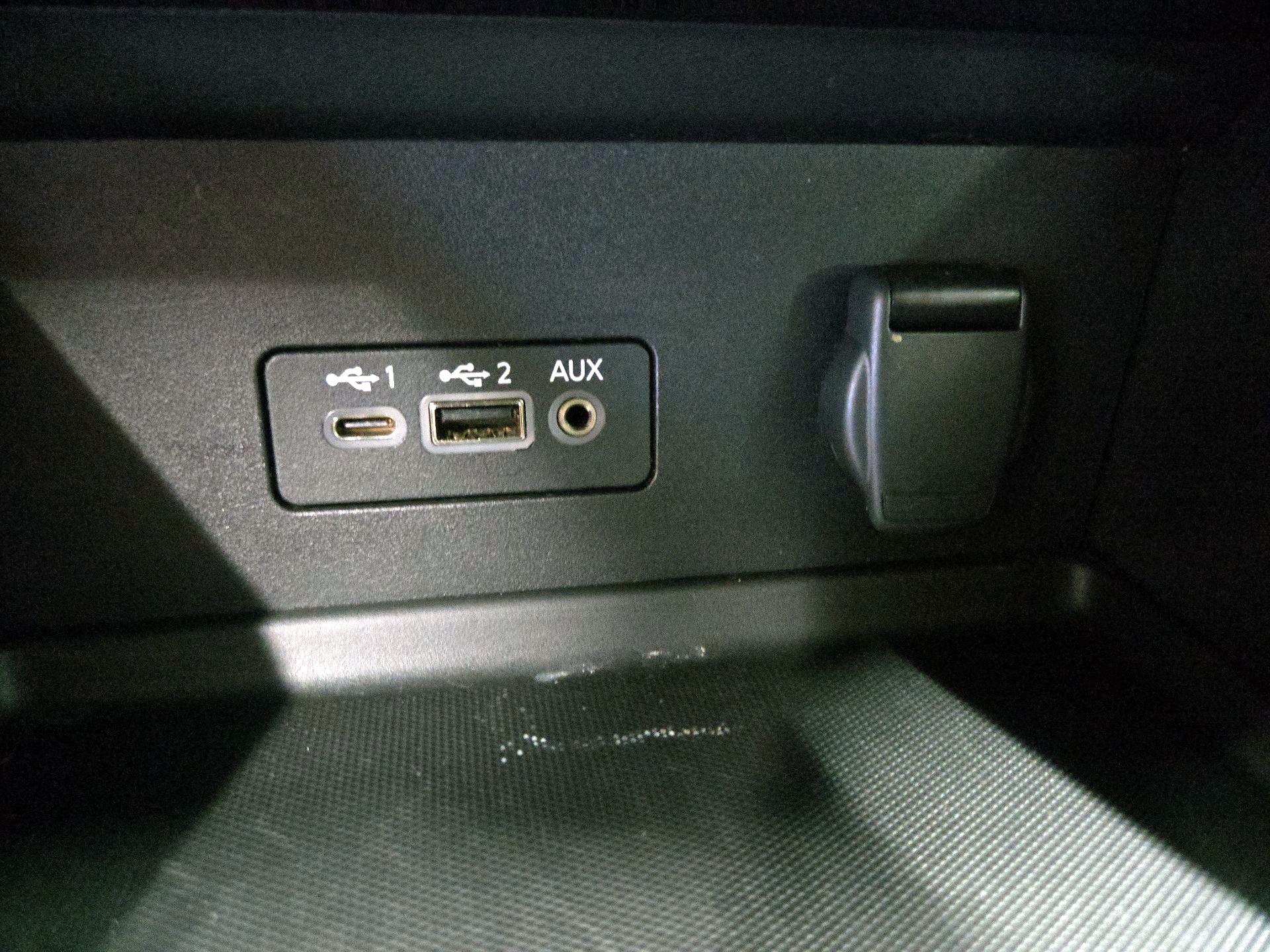 Thumbnail: 2022 Nissan Sentra - 18