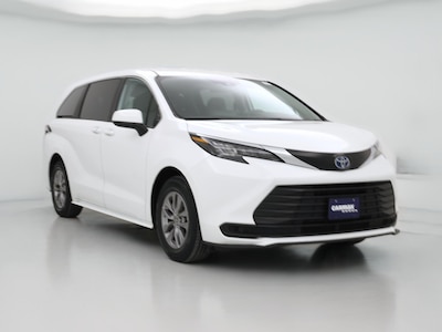 2024 Toyota Sienna Hybrid LE