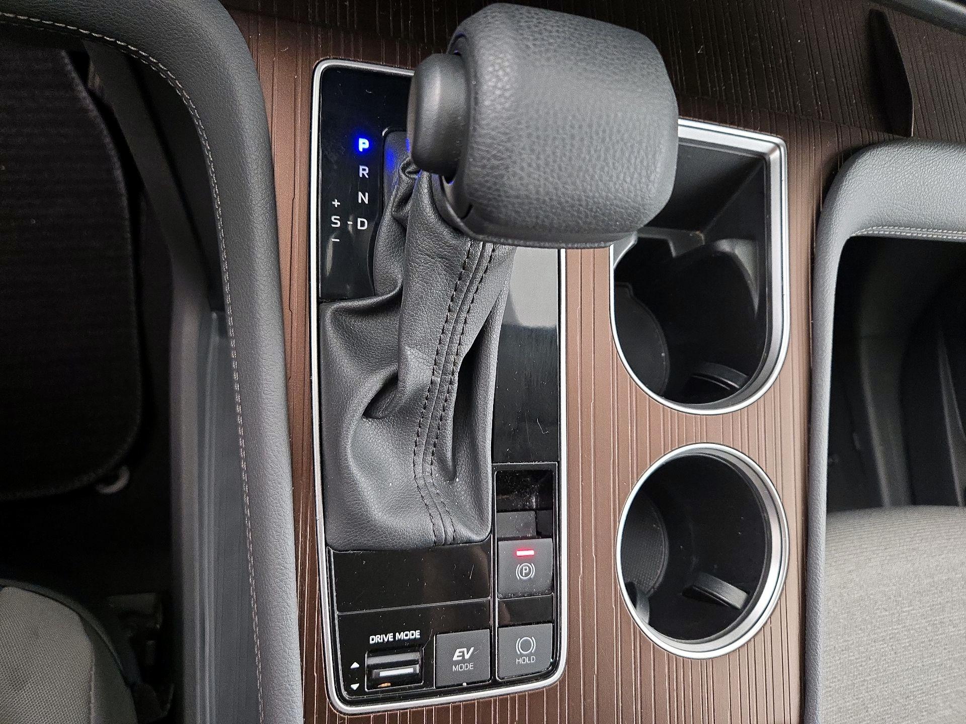 Thumbnail: 2024 Toyota Sienna - 17