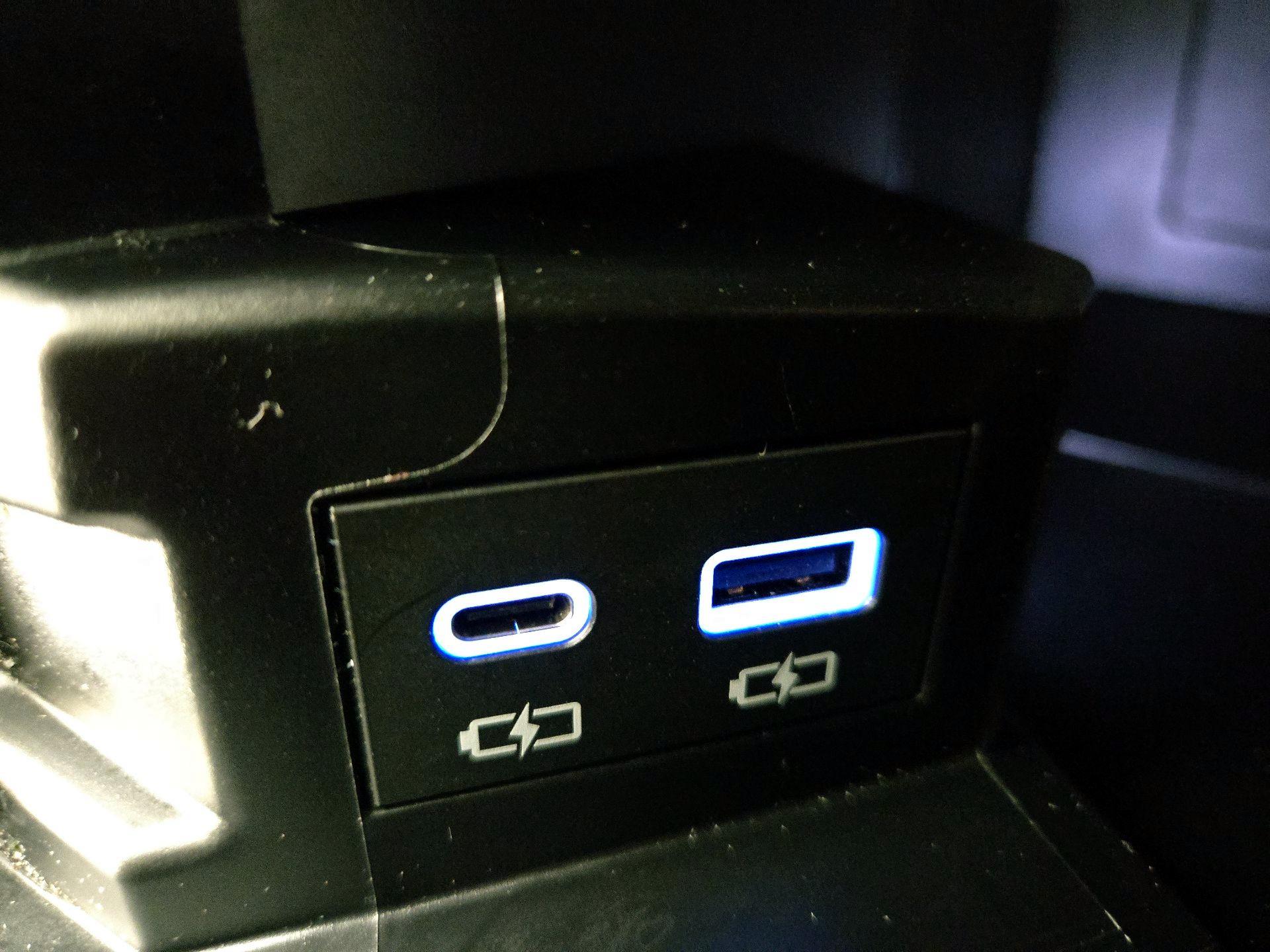 Thumbnail: 2024 Toyota Sienna - 18