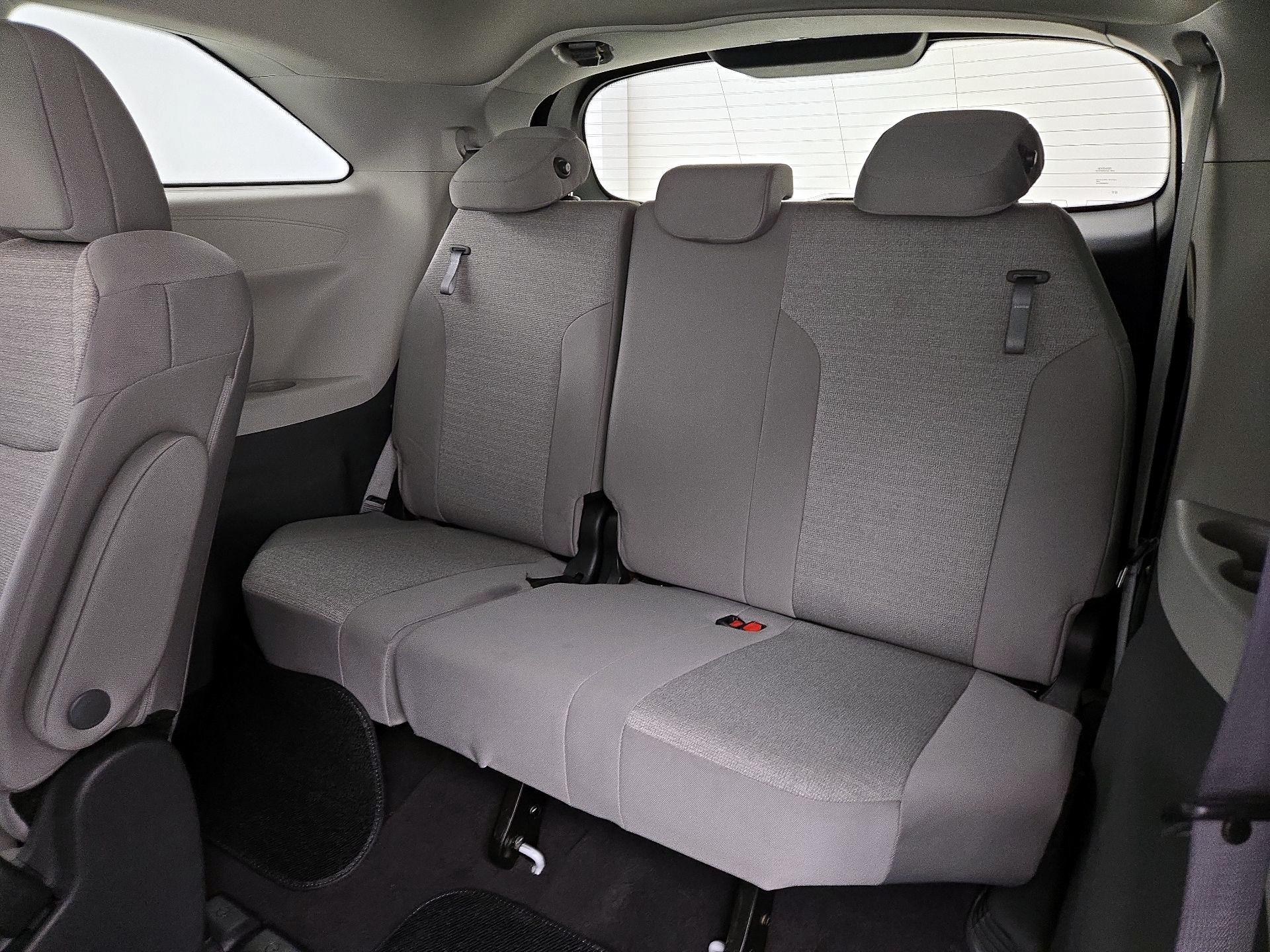 Thumbnail: 2024 Toyota Sienna - 20