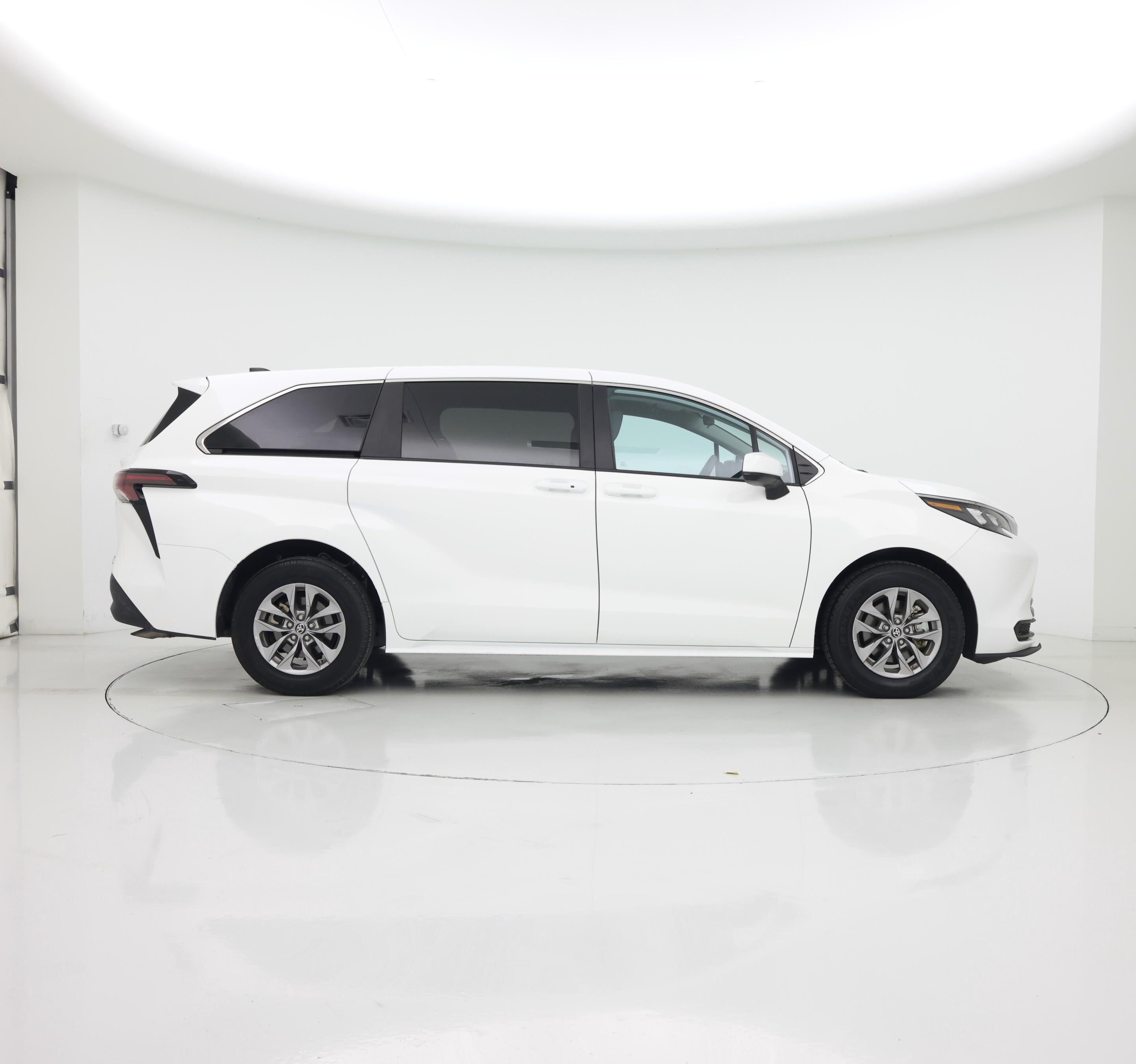 Thumbnail: 2024 Toyota Sienna - 7
