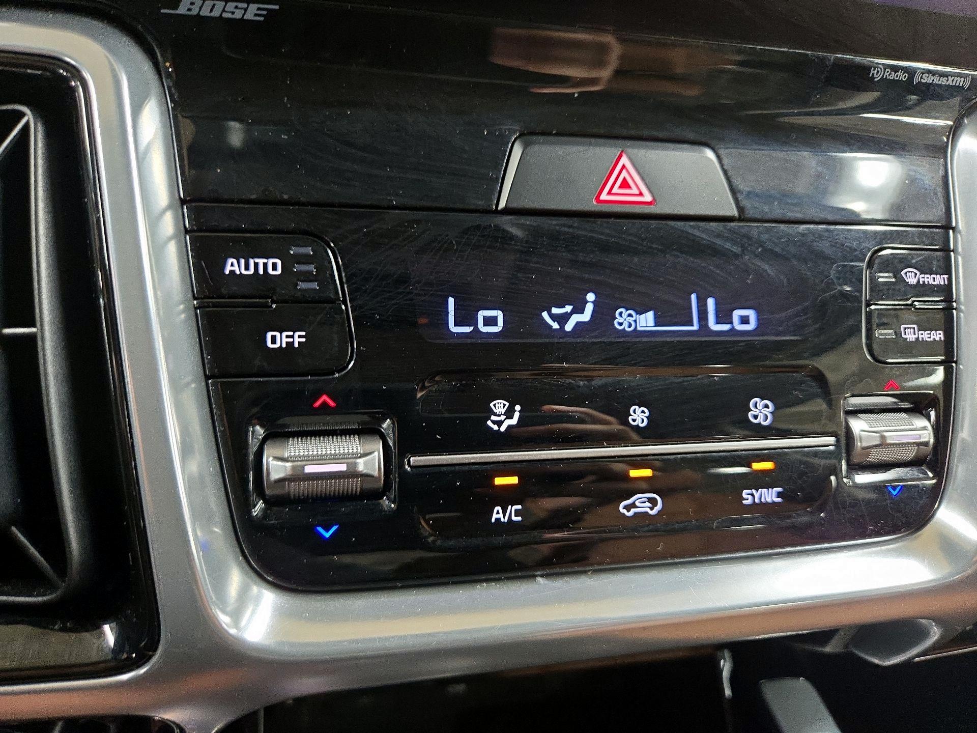 Thumbnail: 2023 Kia Sorento - 16