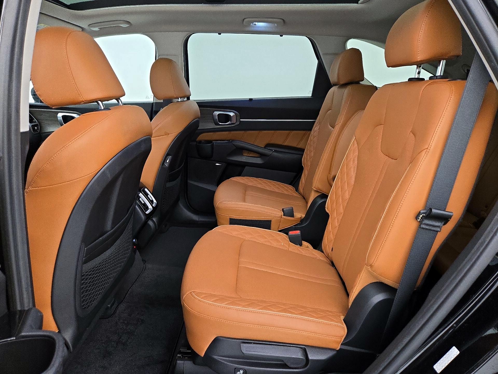 Thumbnail: 2023 Kia Sorento - 20