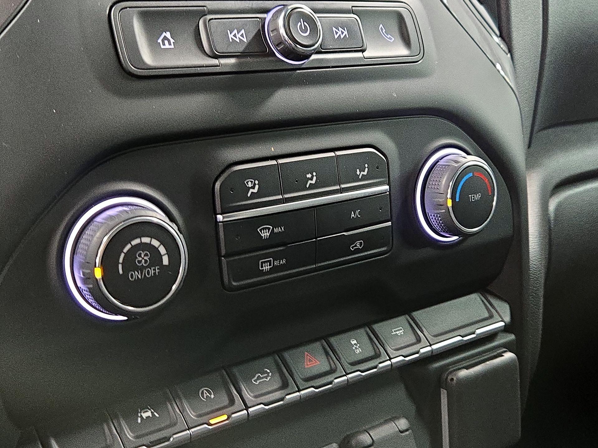 Thumbnail: 2022 Chevrolet Silverado 1500 - 16