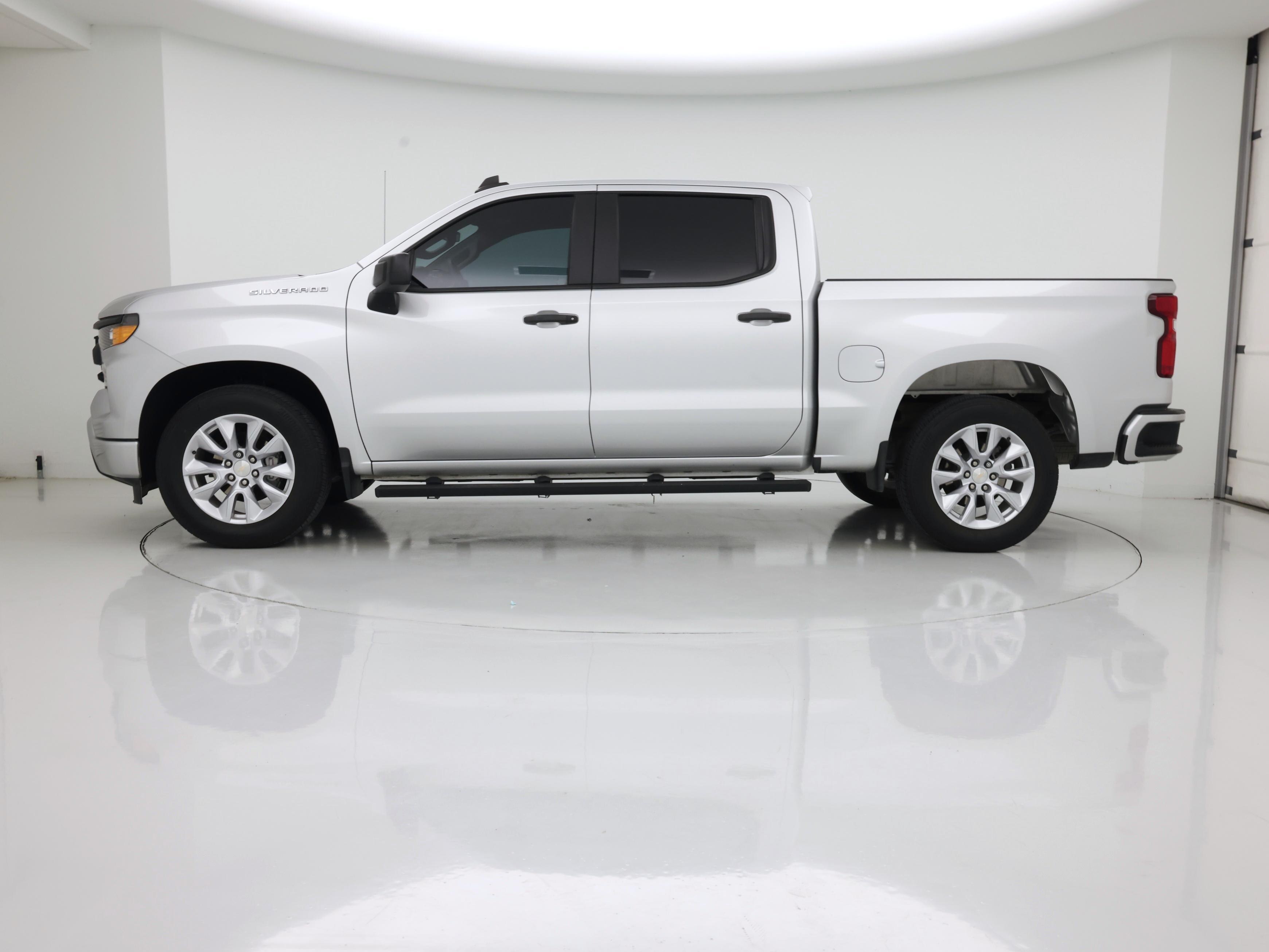 Thumbnail: 2022 Chevrolet Silverado 1500 - 3