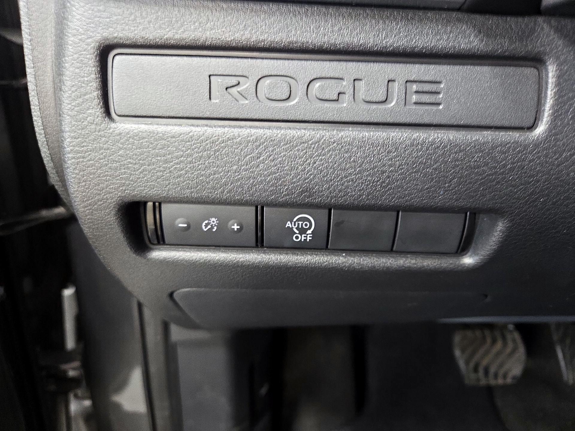 Thumbnail: 2023 Nissan Rogue - 13