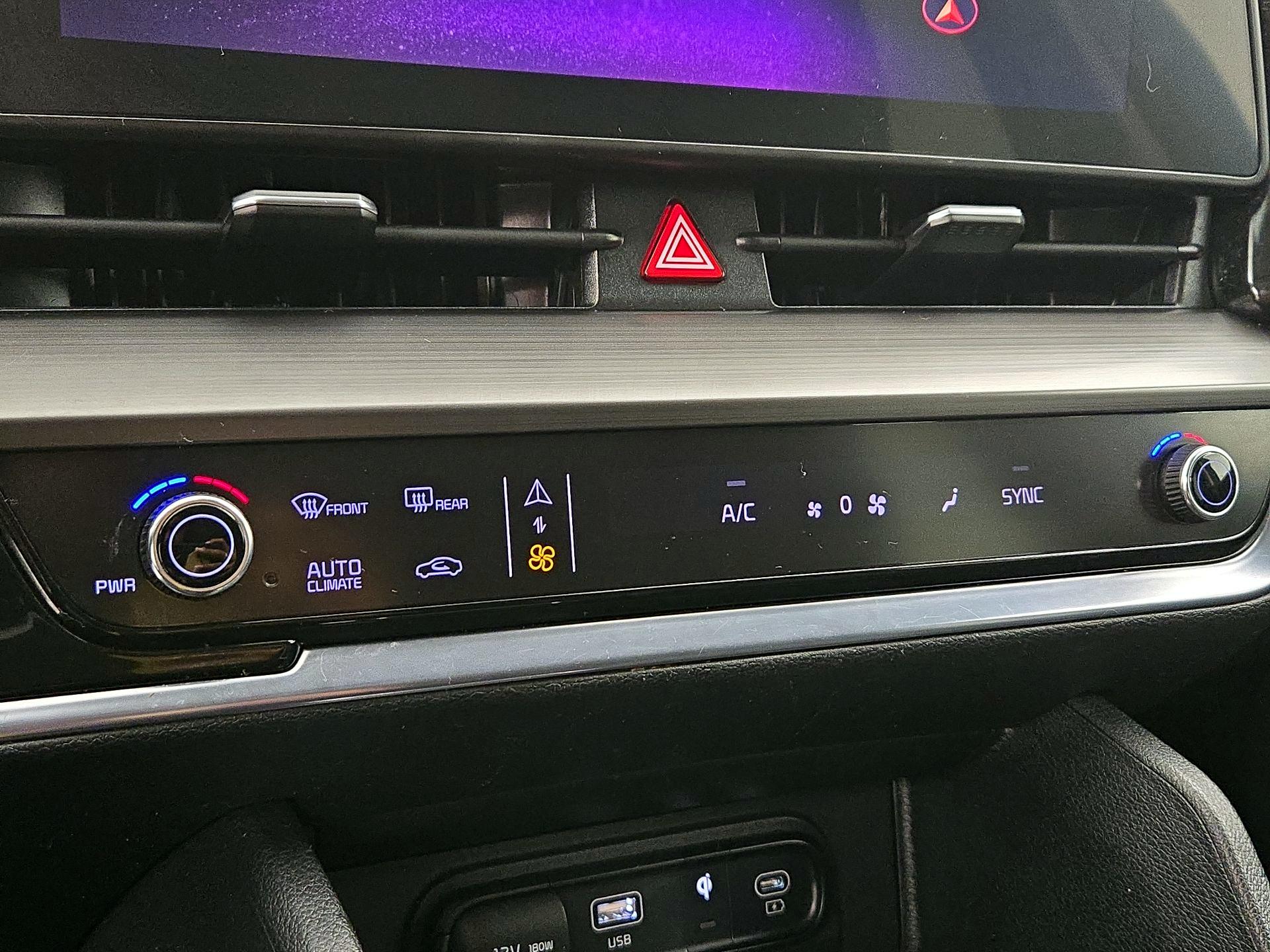 Thumbnail: 2023 Kia Sportage - 17