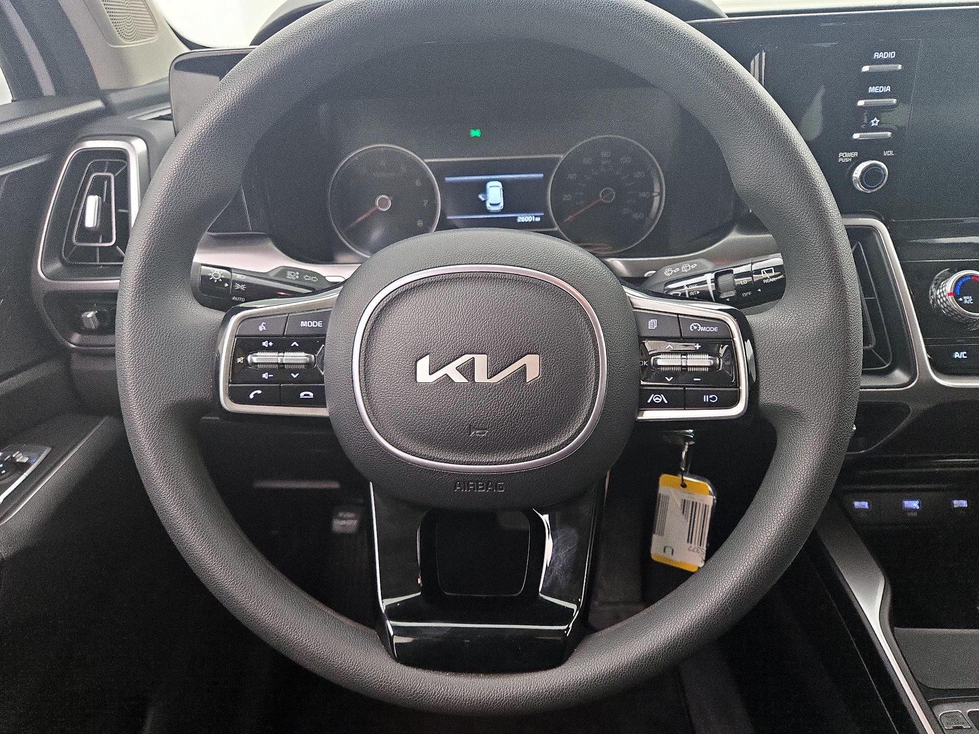 Thumbnail: 2023 Kia Sorento - 9