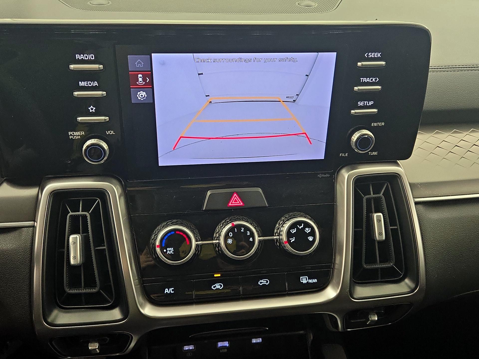 Thumbnail: 2023 Kia Sorento - 13