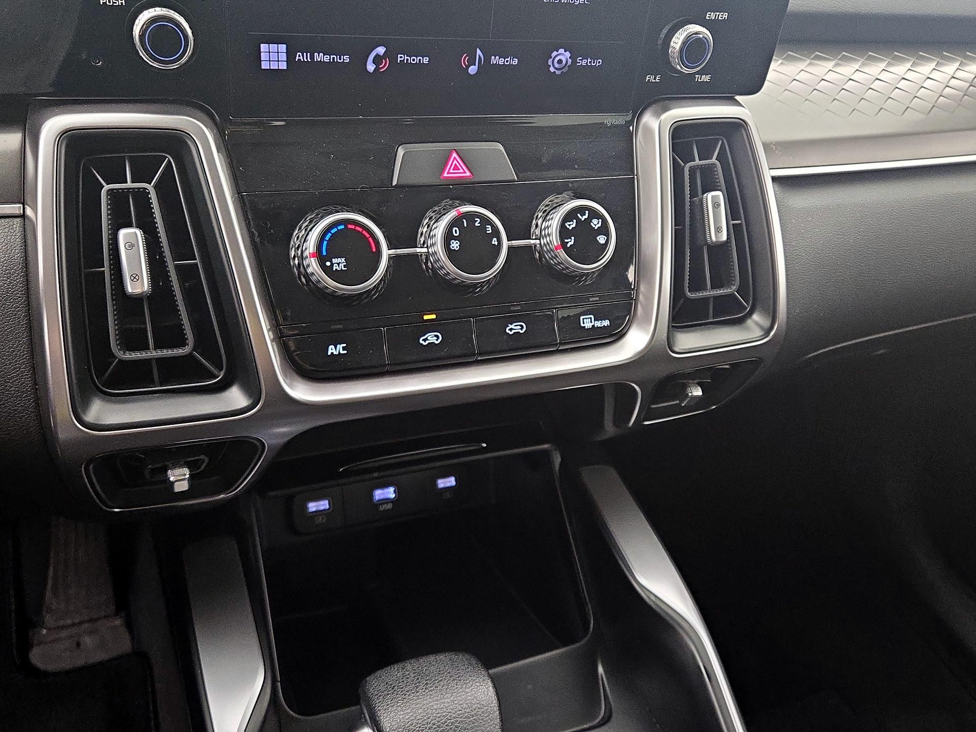 Thumbnail: 2023 Kia Sorento - 15