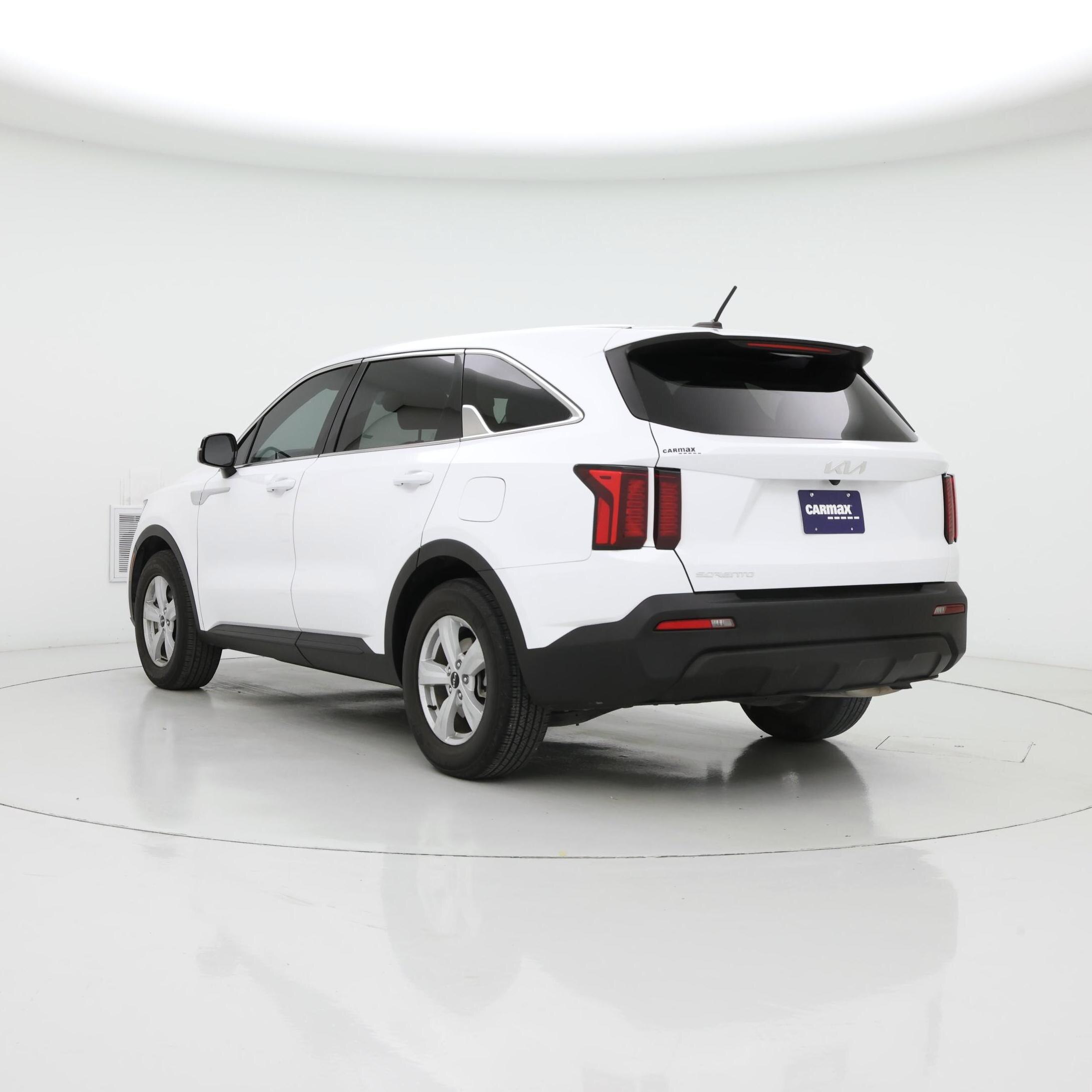 Thumbnail: 2023 Kia Sorento - 2